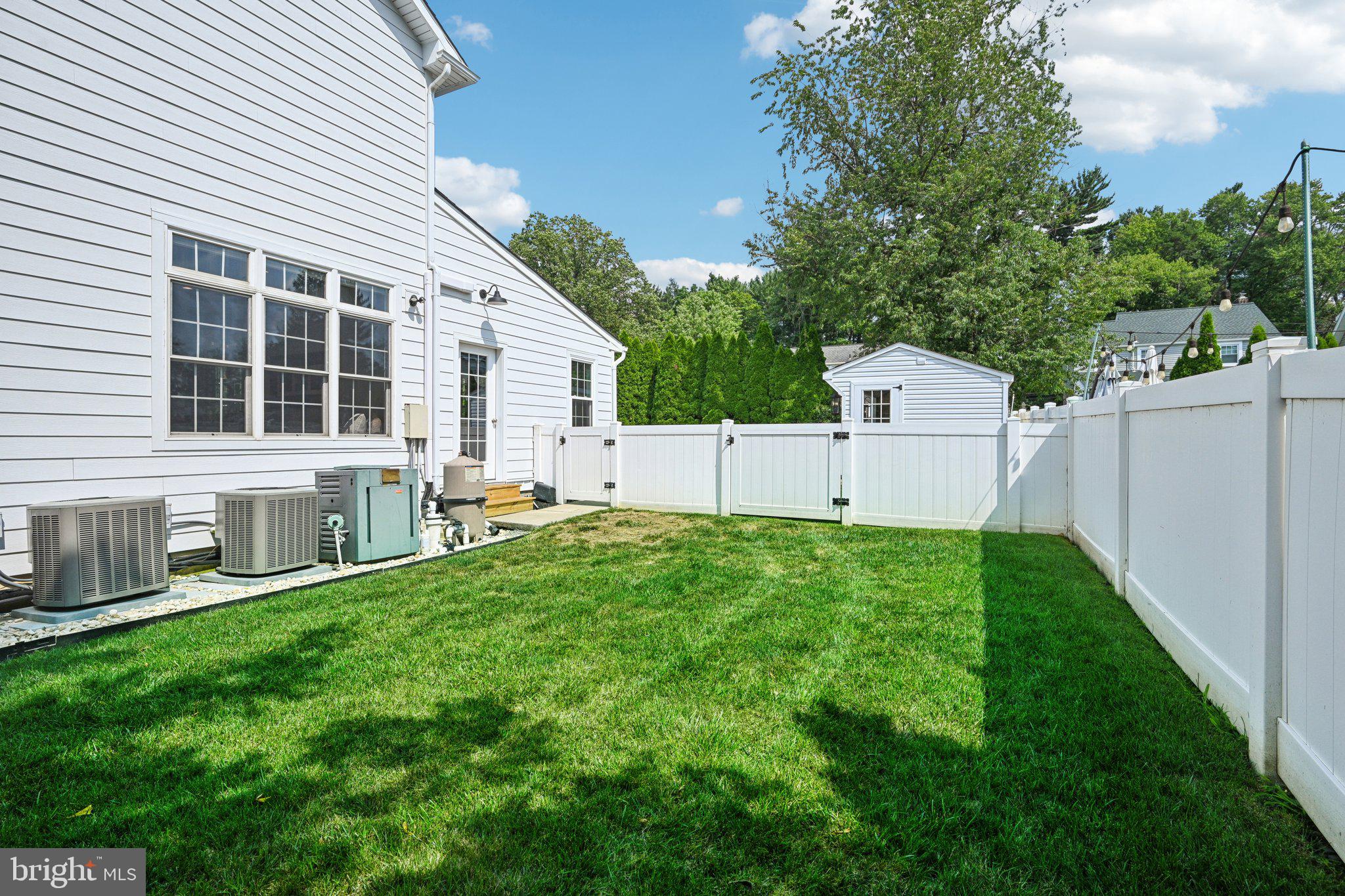 HUNTINGDON VALLEY - Residential