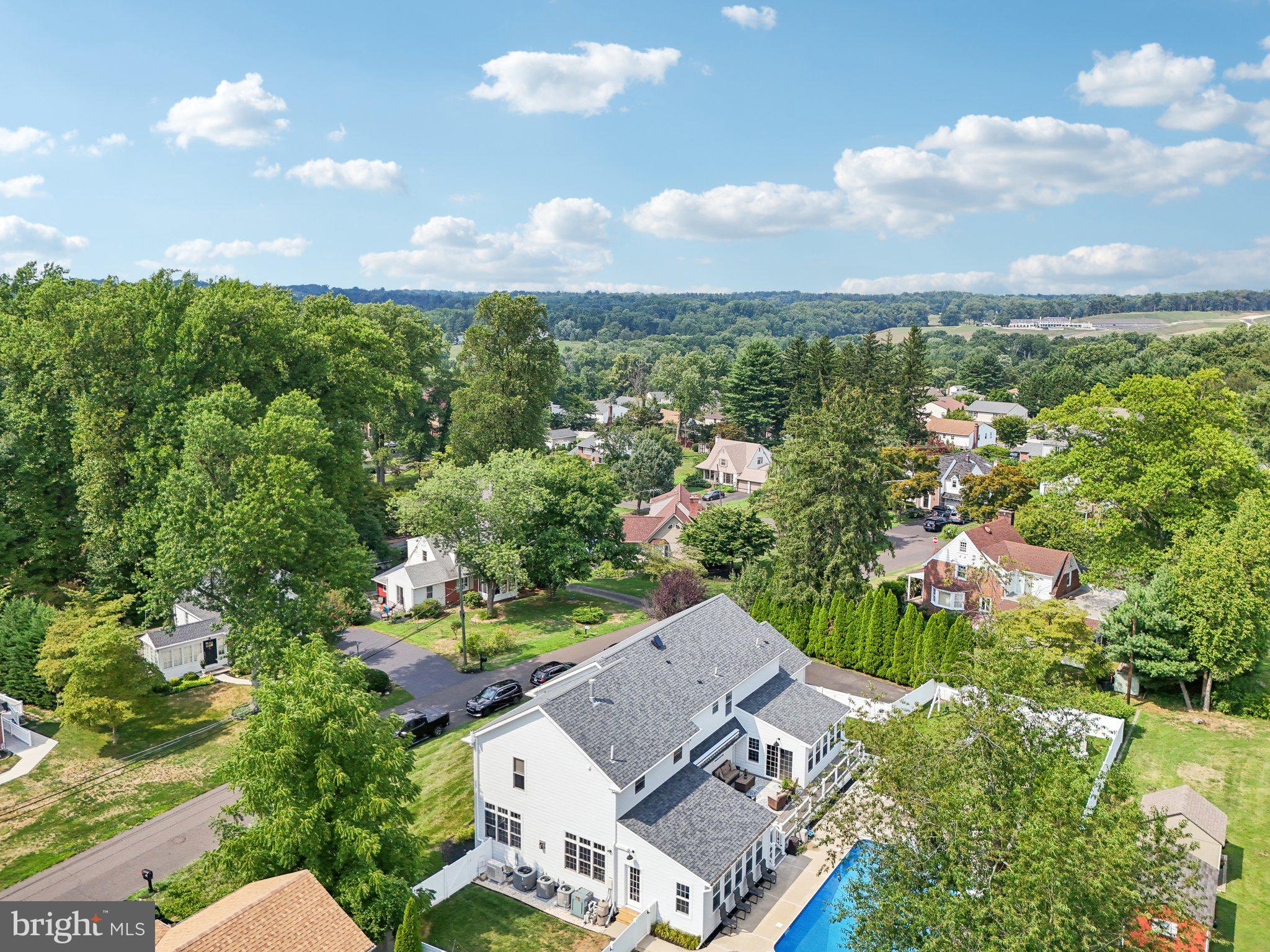 HUNTINGDON VALLEY - Residential