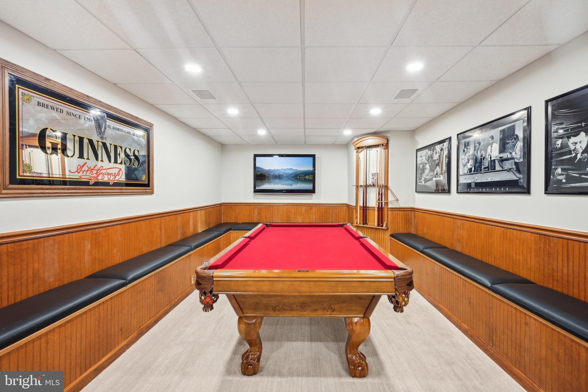 HUNTINGDON VALLEY - Residential