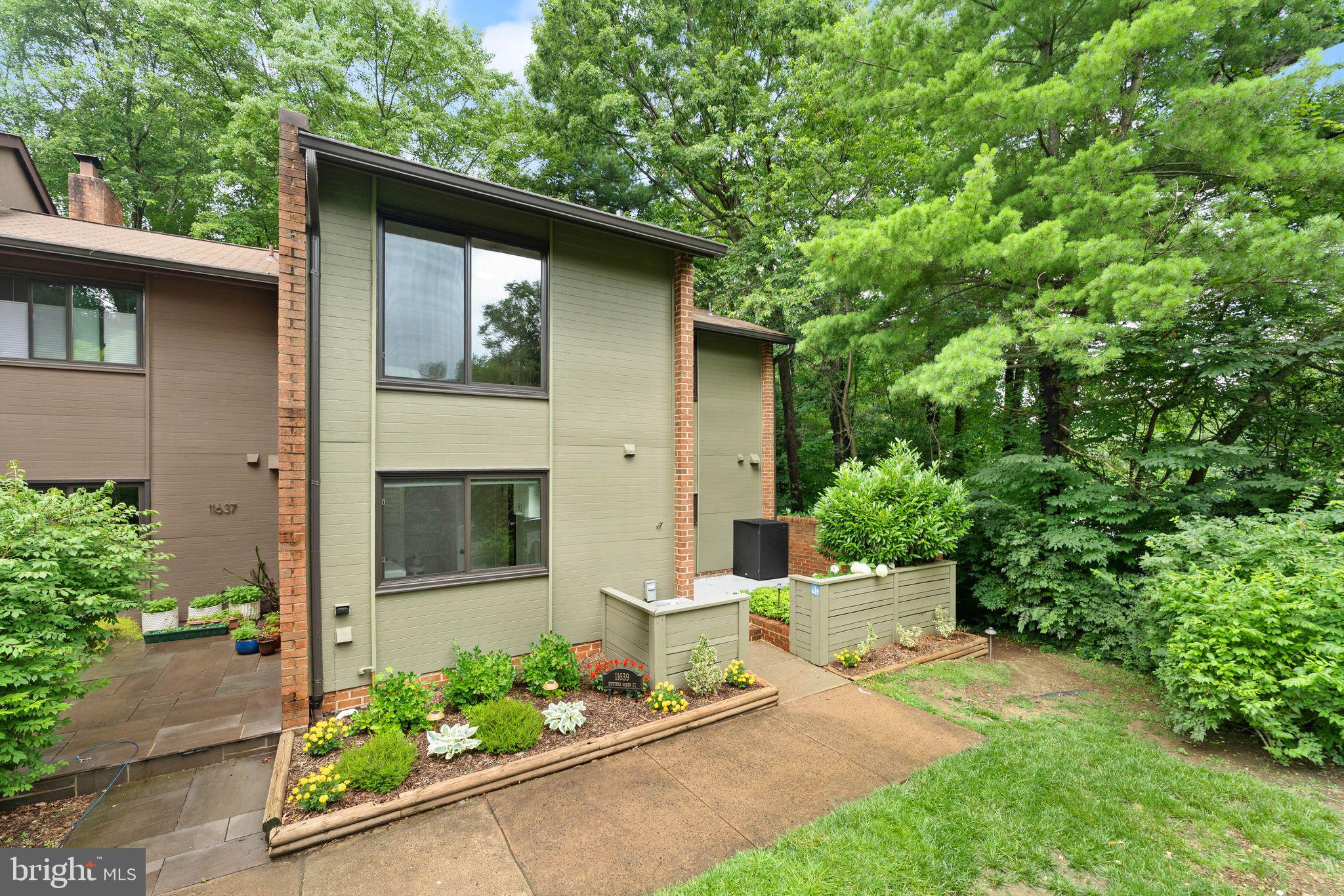 11639 HUNTERS GREEN COURT