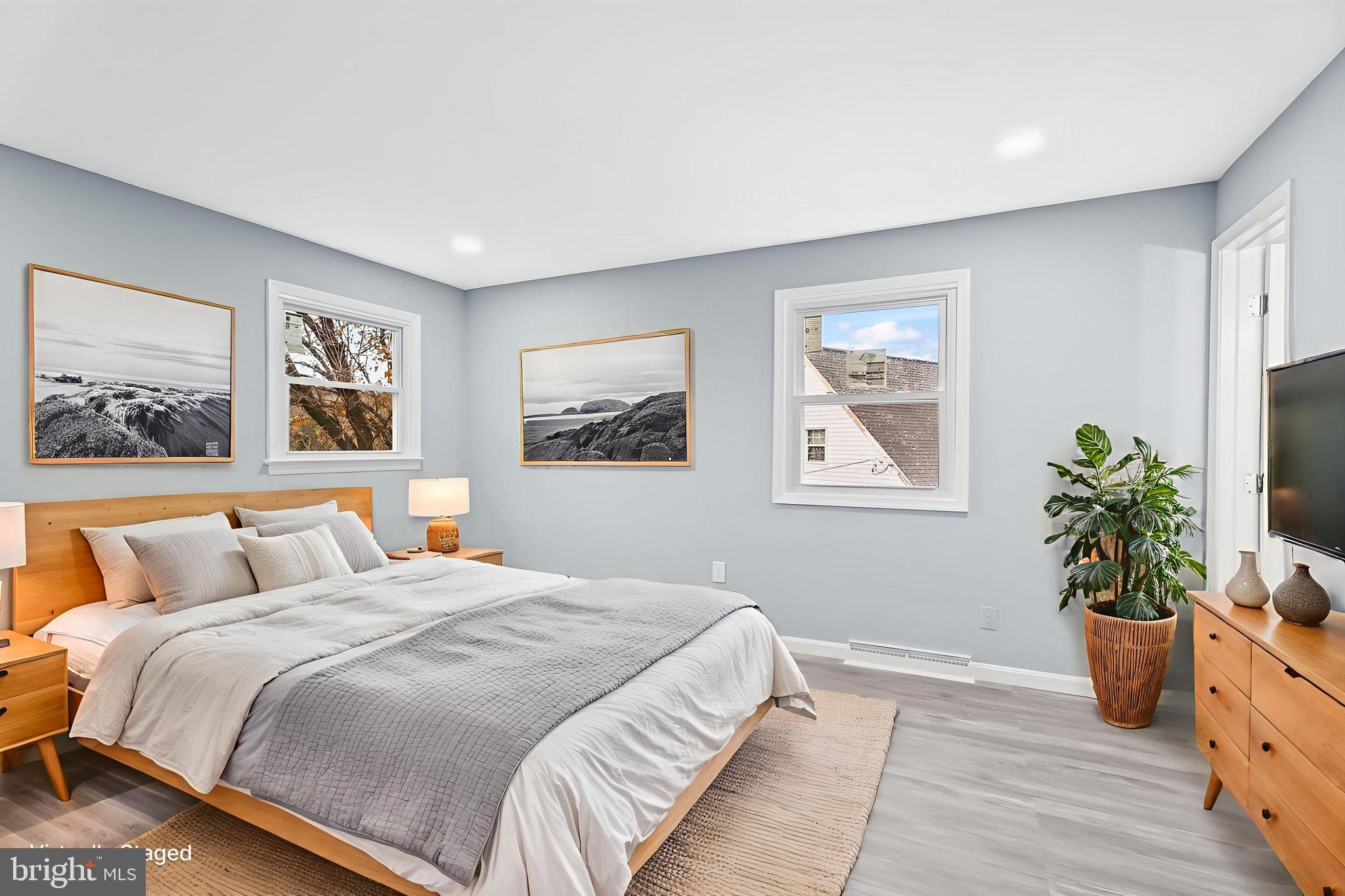 BROADVIEW - Residential