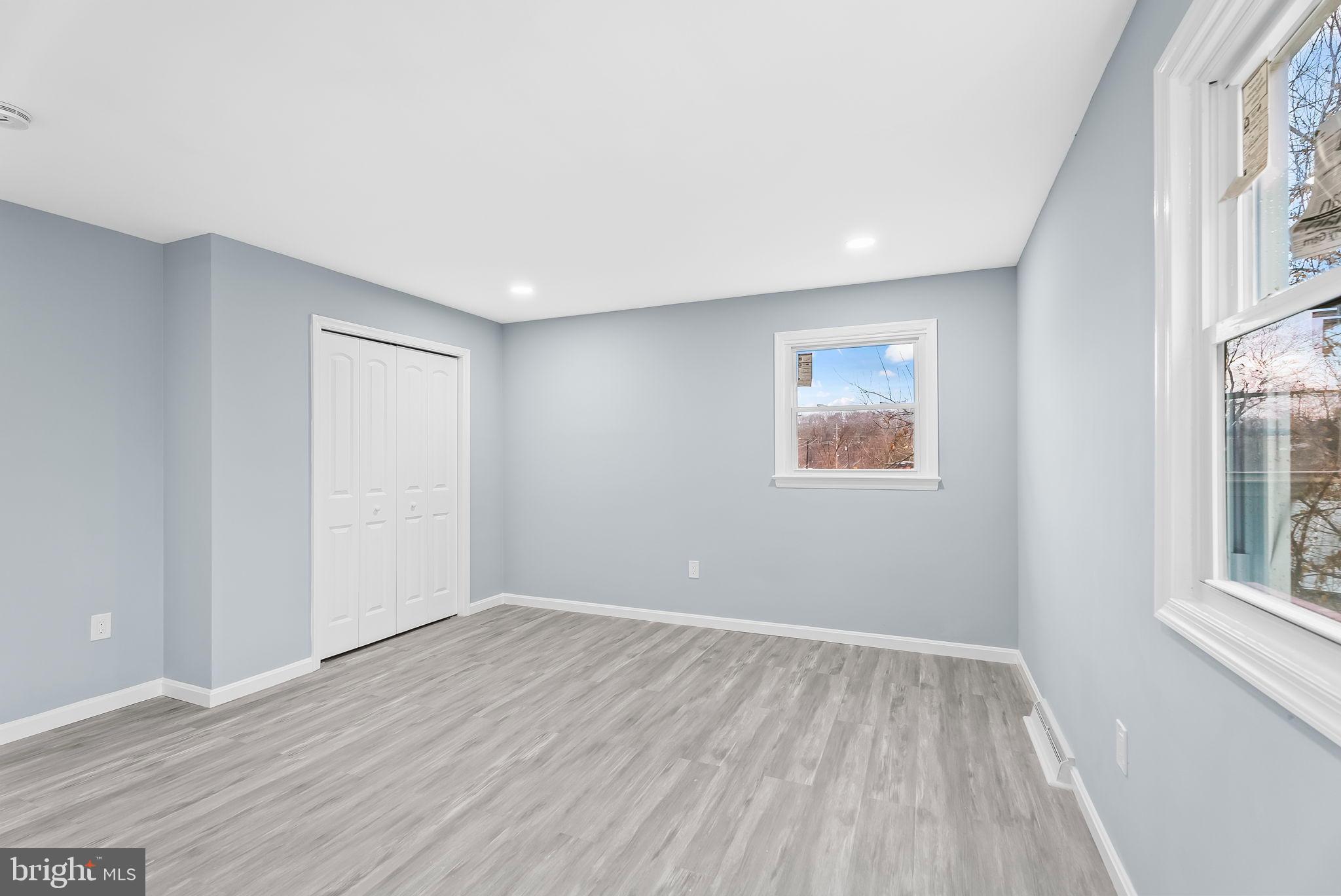 BROADVIEW - Residential