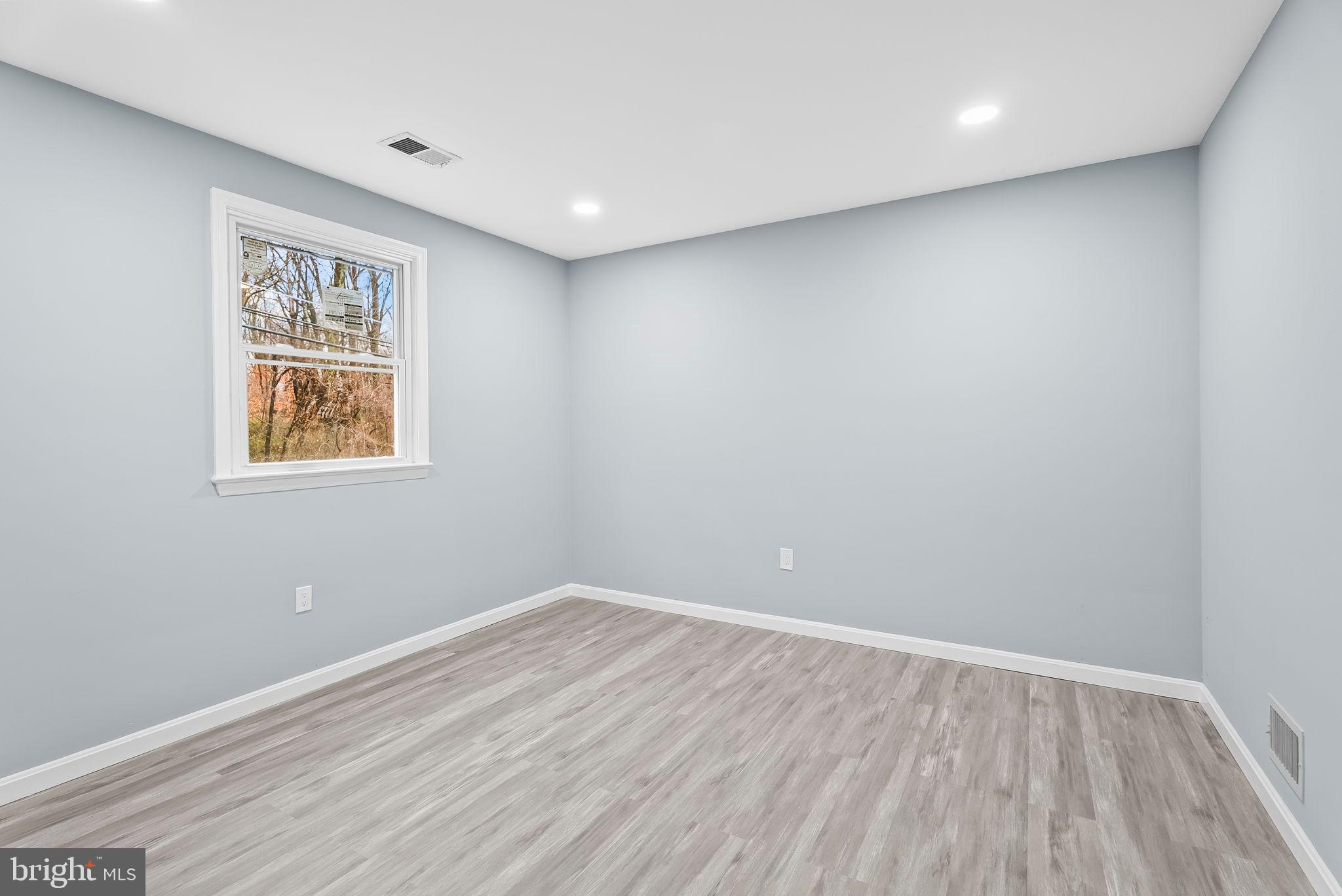 BROADVIEW - Residential