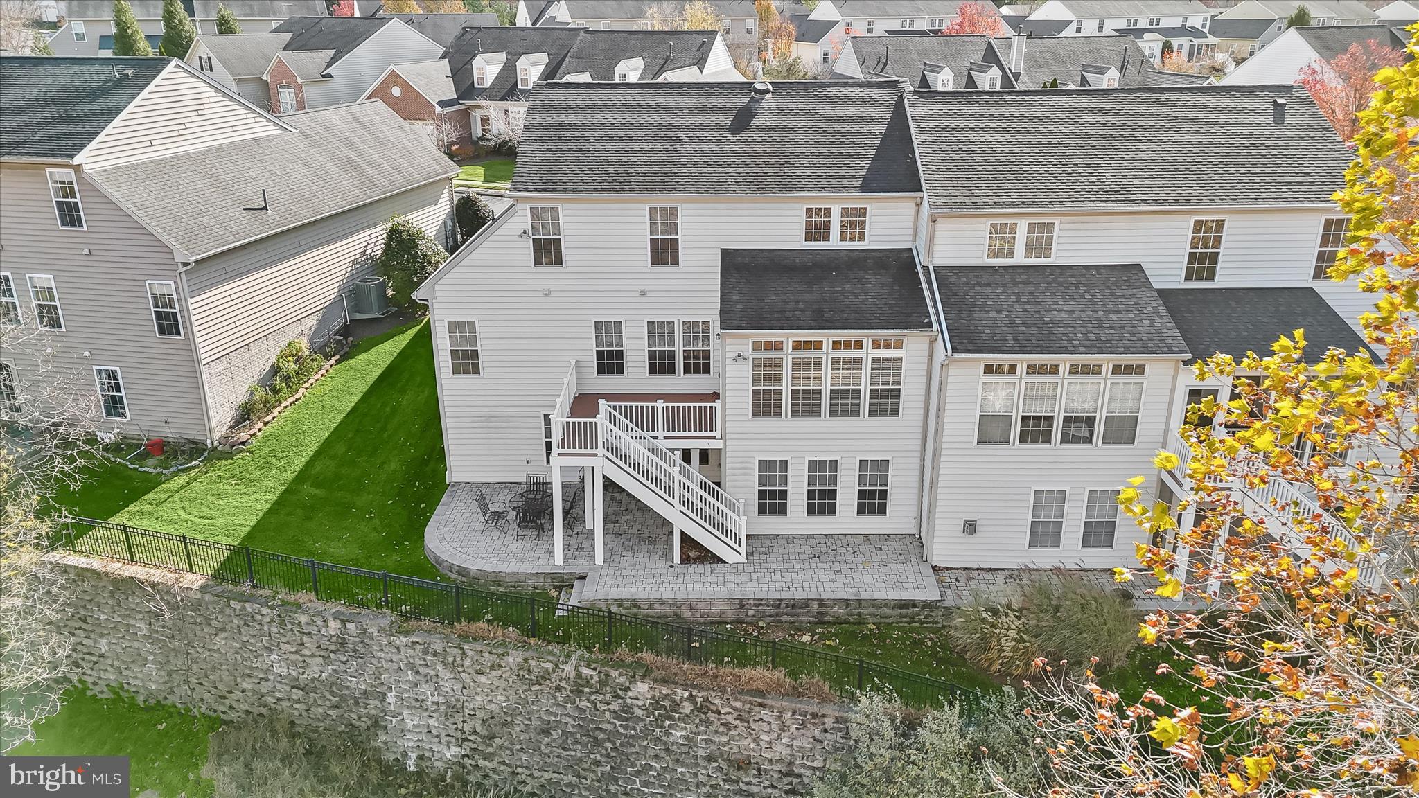 SIGNATURE CLUB AT GREENVIEW - Residential