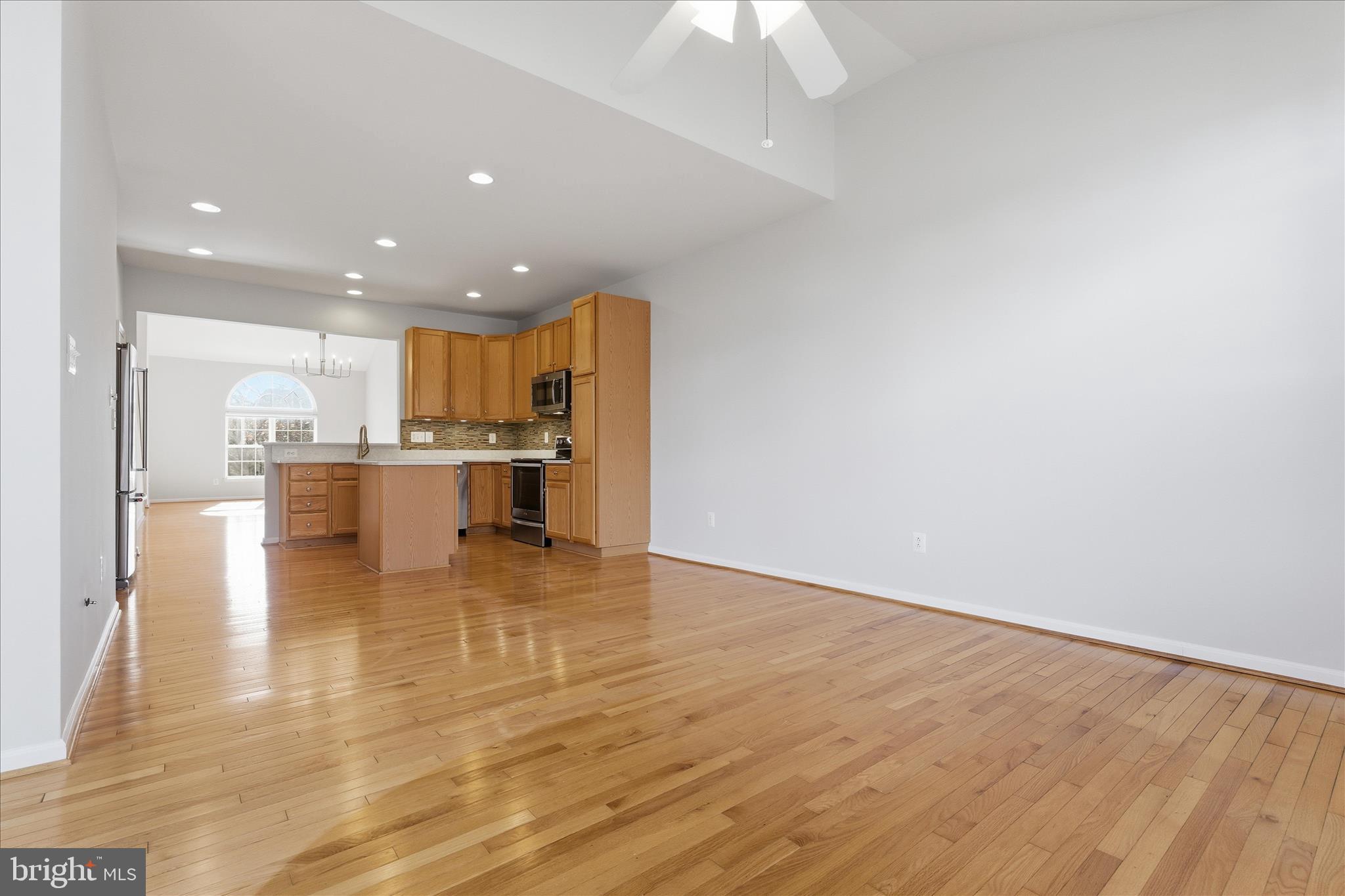 SIGNATURE CLUB AT GREENVIEW - Residential