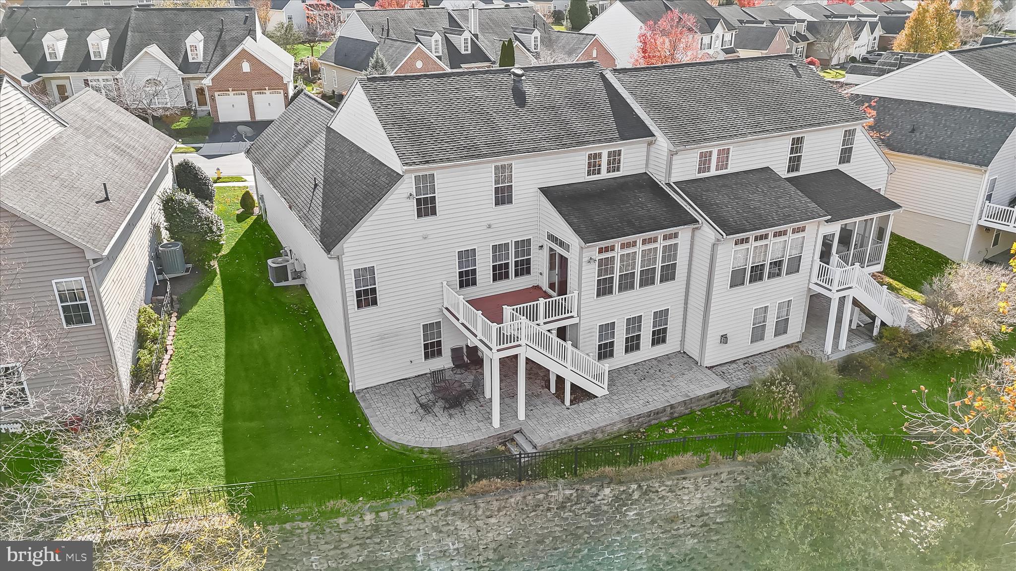 SIGNATURE CLUB AT GREENVIEW - Residential