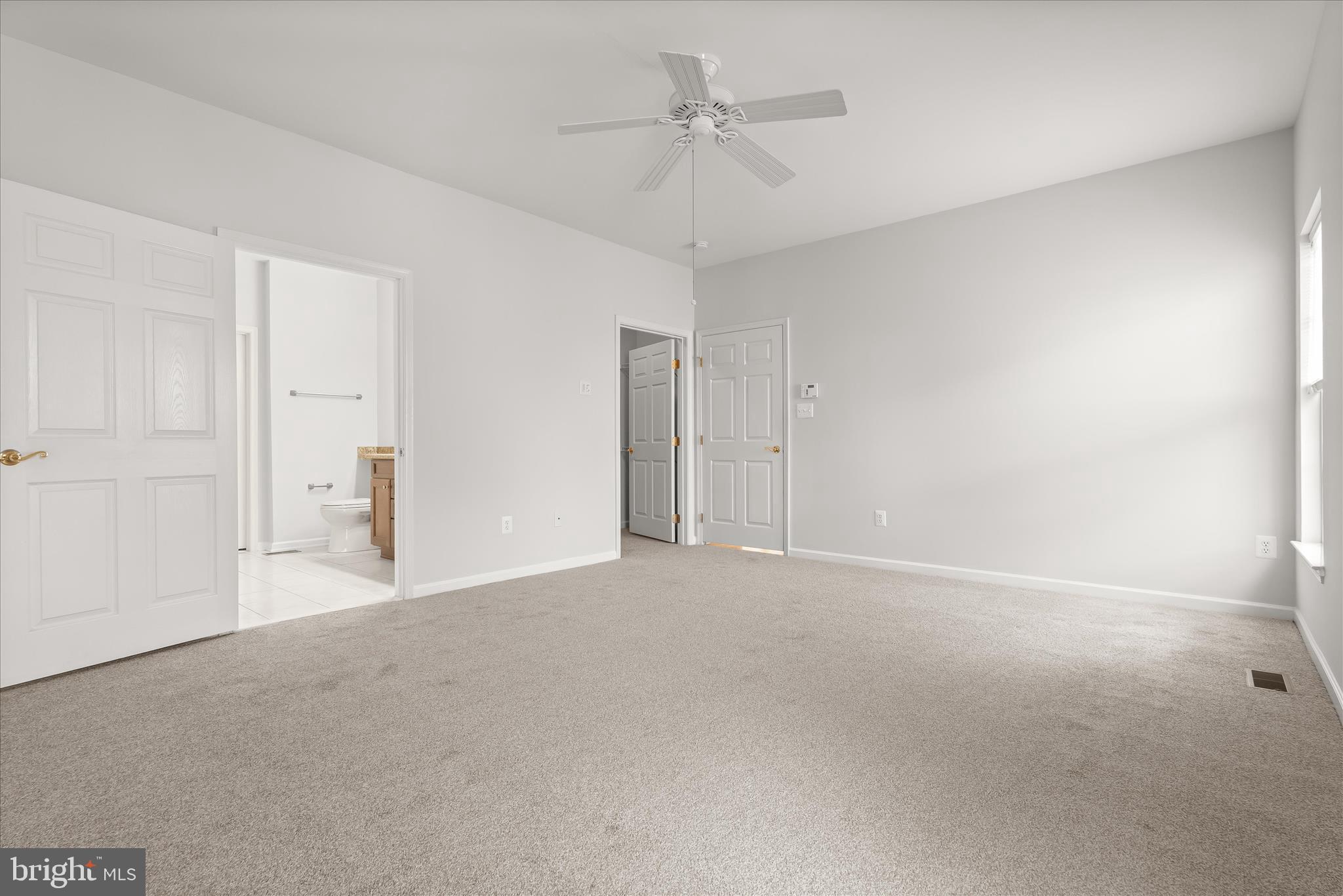 SIGNATURE CLUB AT GREENVIEW - Residential