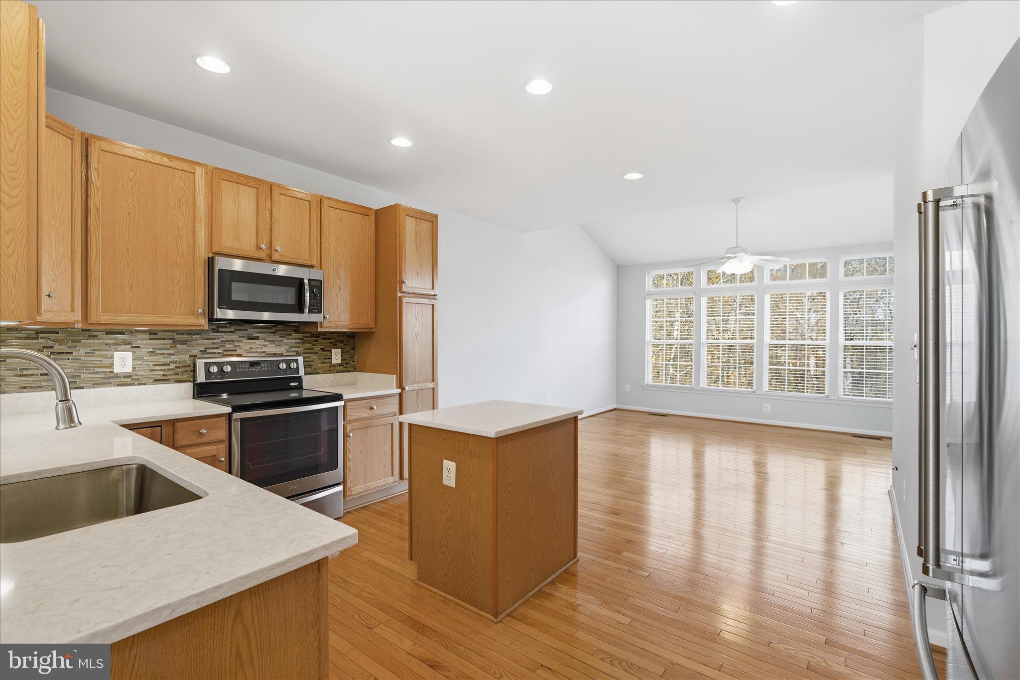 SIGNATURE CLUB AT GREENVIEW - Residential