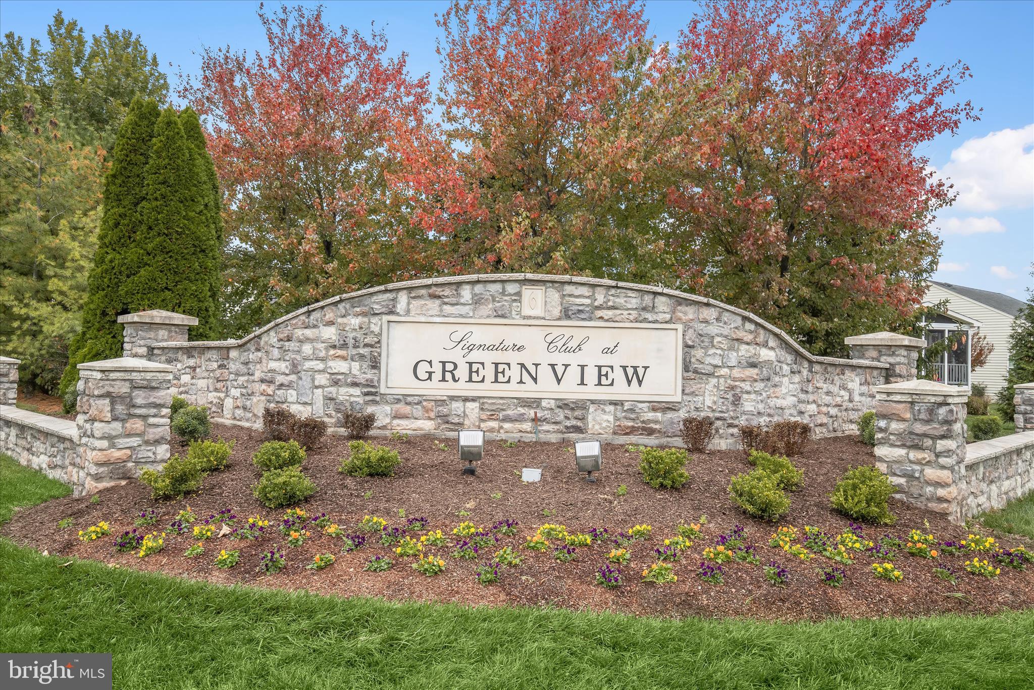 SIGNATURE CLUB AT GREENVIEW - Residential