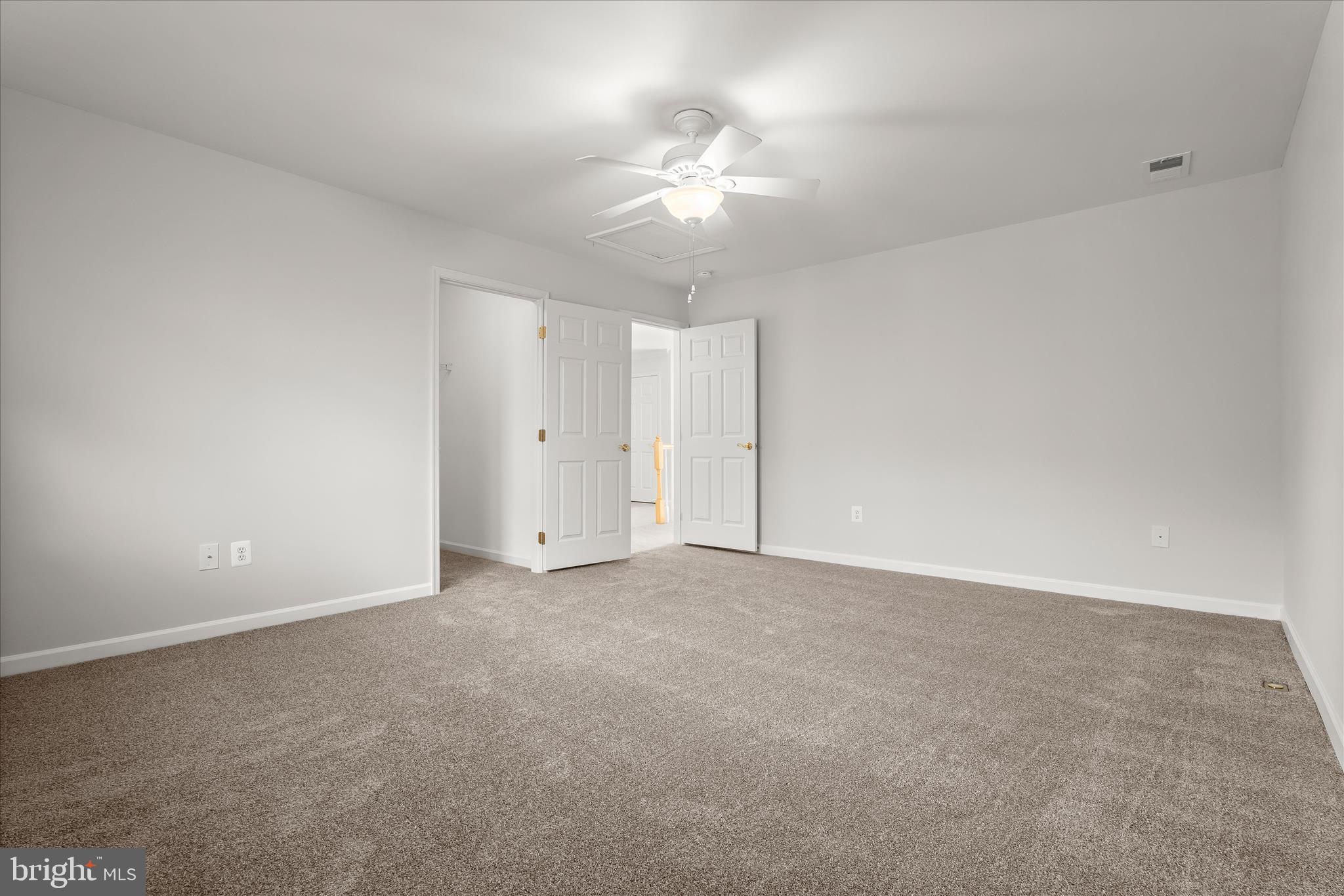 SIGNATURE CLUB AT GREENVIEW - Residential