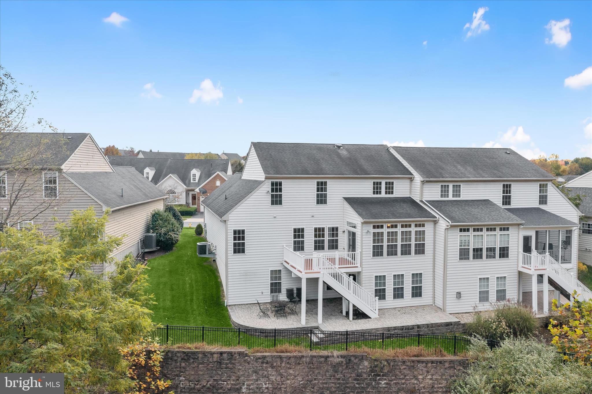 SIGNATURE CLUB AT GREENVIEW - Residential