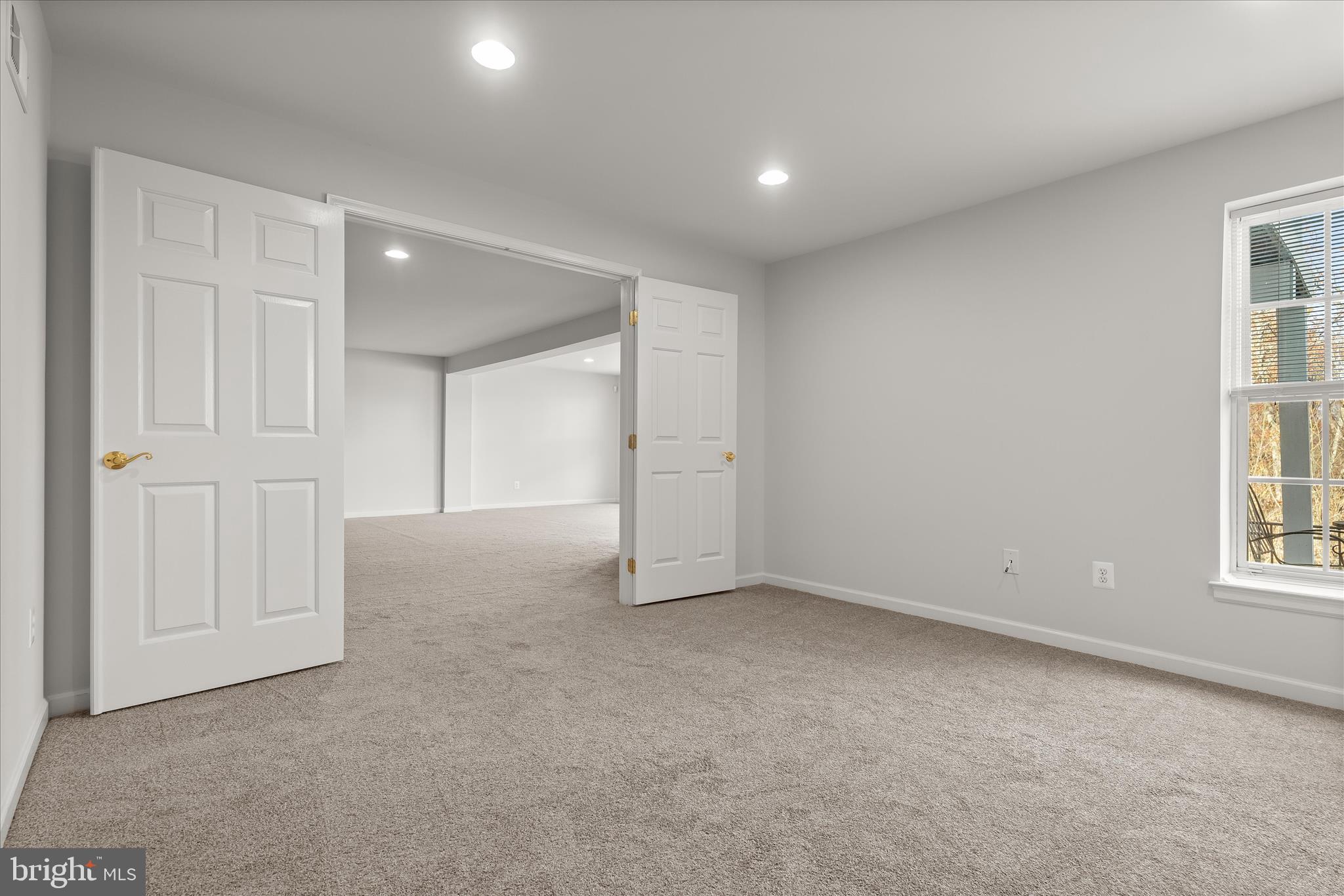 SIGNATURE CLUB AT GREENVIEW - Residential