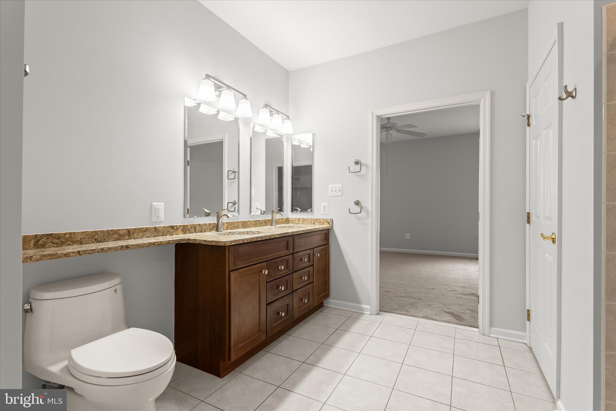 SIGNATURE CLUB AT GREENVIEW - Residential