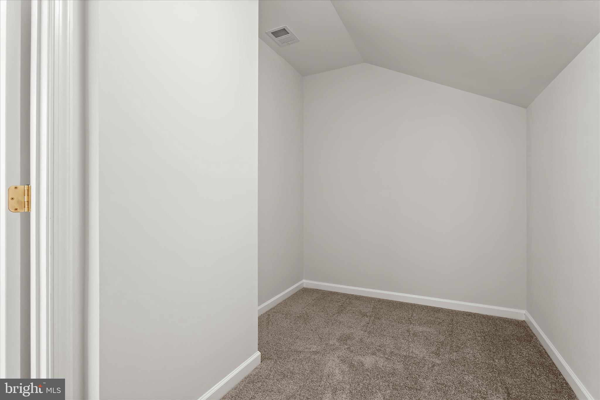 SIGNATURE CLUB AT GREENVIEW - Residential