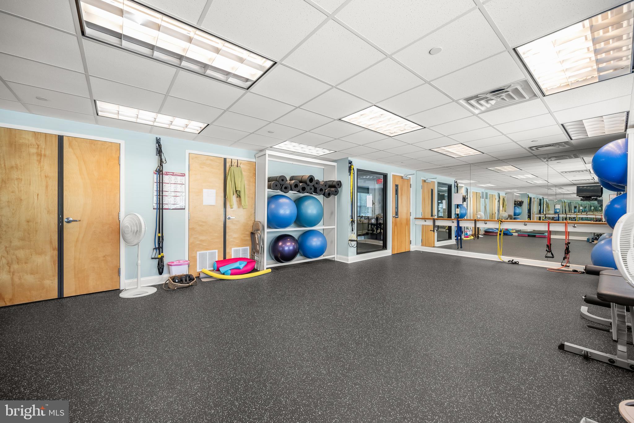 SIGNATURE CLUB AT GREENVIEW - Residential