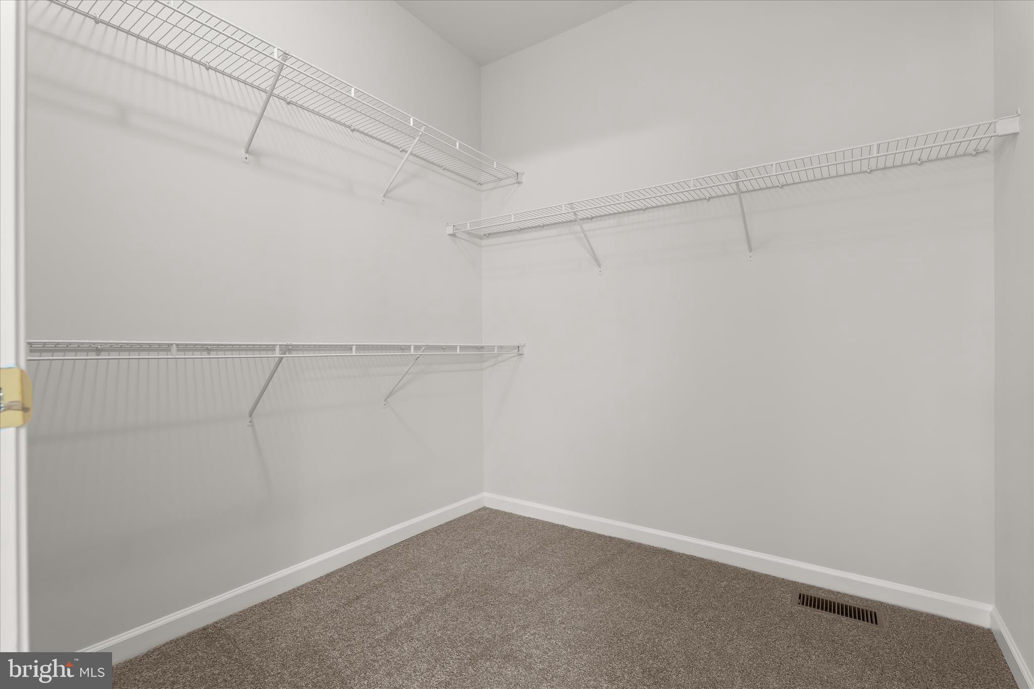 SIGNATURE CLUB AT GREENVIEW - Residential