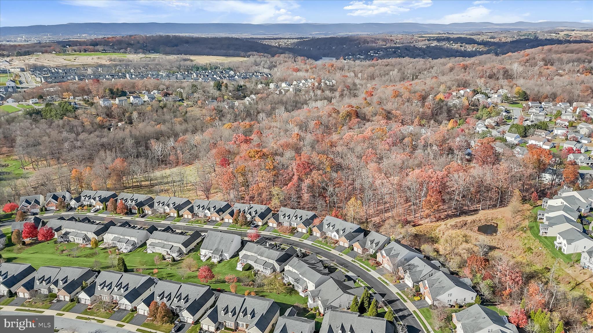 SIGNATURE CLUB AT GREENVIEW - Residential