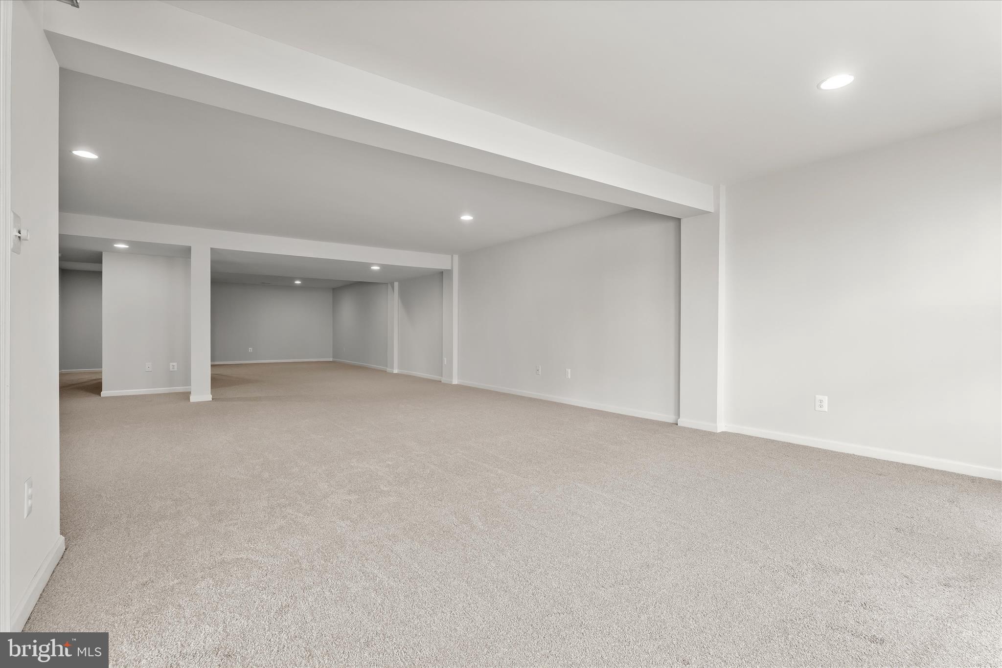 SIGNATURE CLUB AT GREENVIEW - Residential