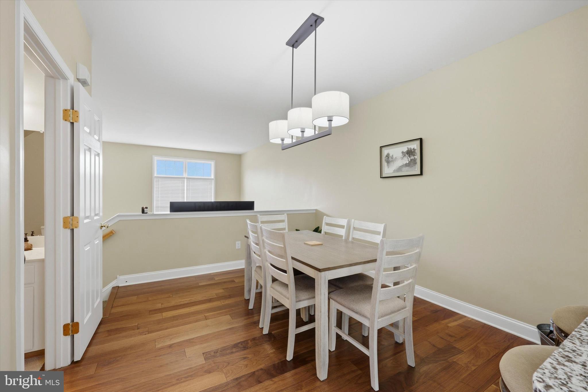 FREEDLEY SQUARE - Residential