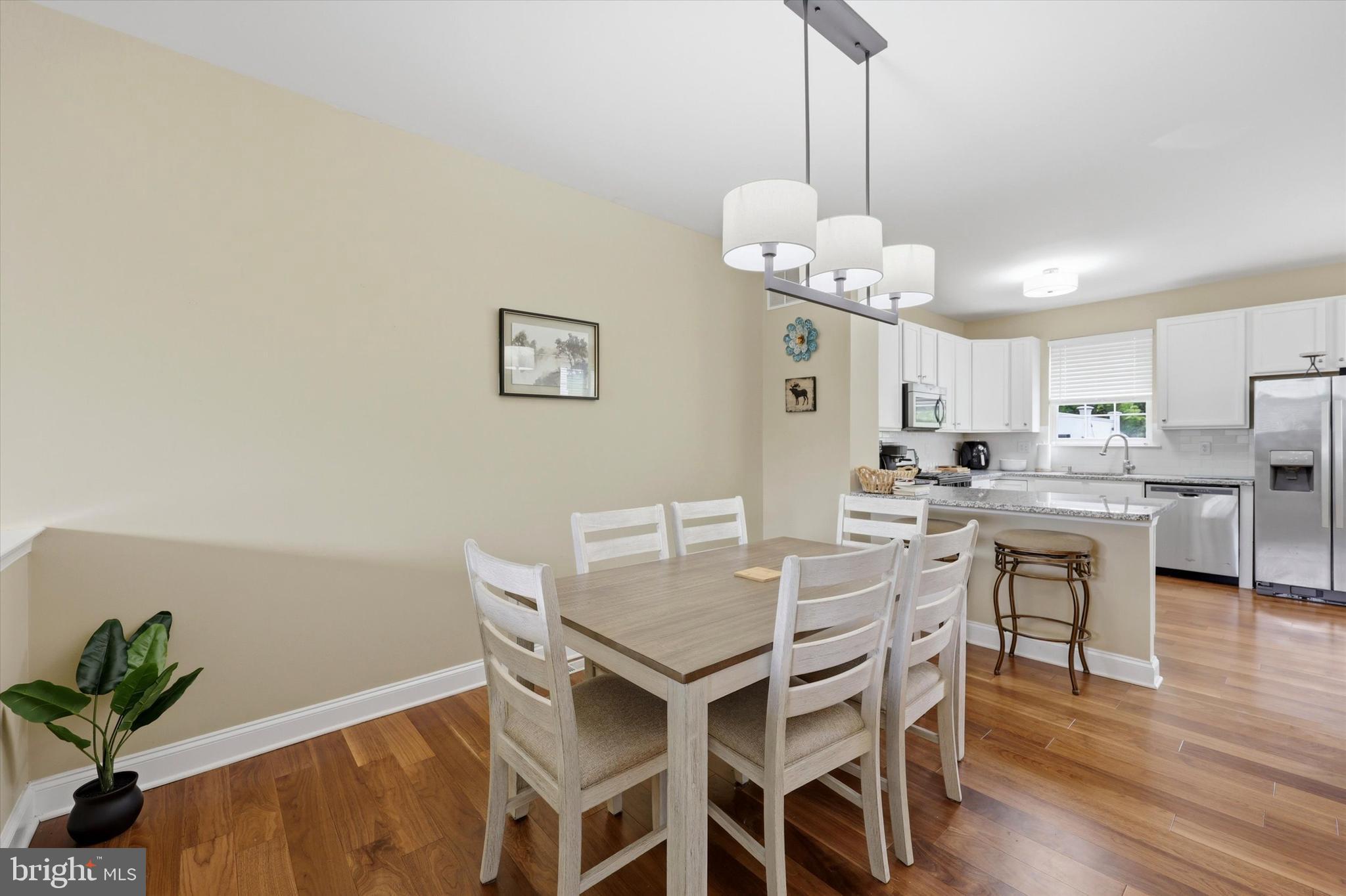 FREEDLEY SQUARE - Residential
