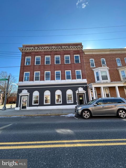 Condo For Rent - 702 Chestnut Street #3<br/> Lebanon County, LEBANON, PA 17042