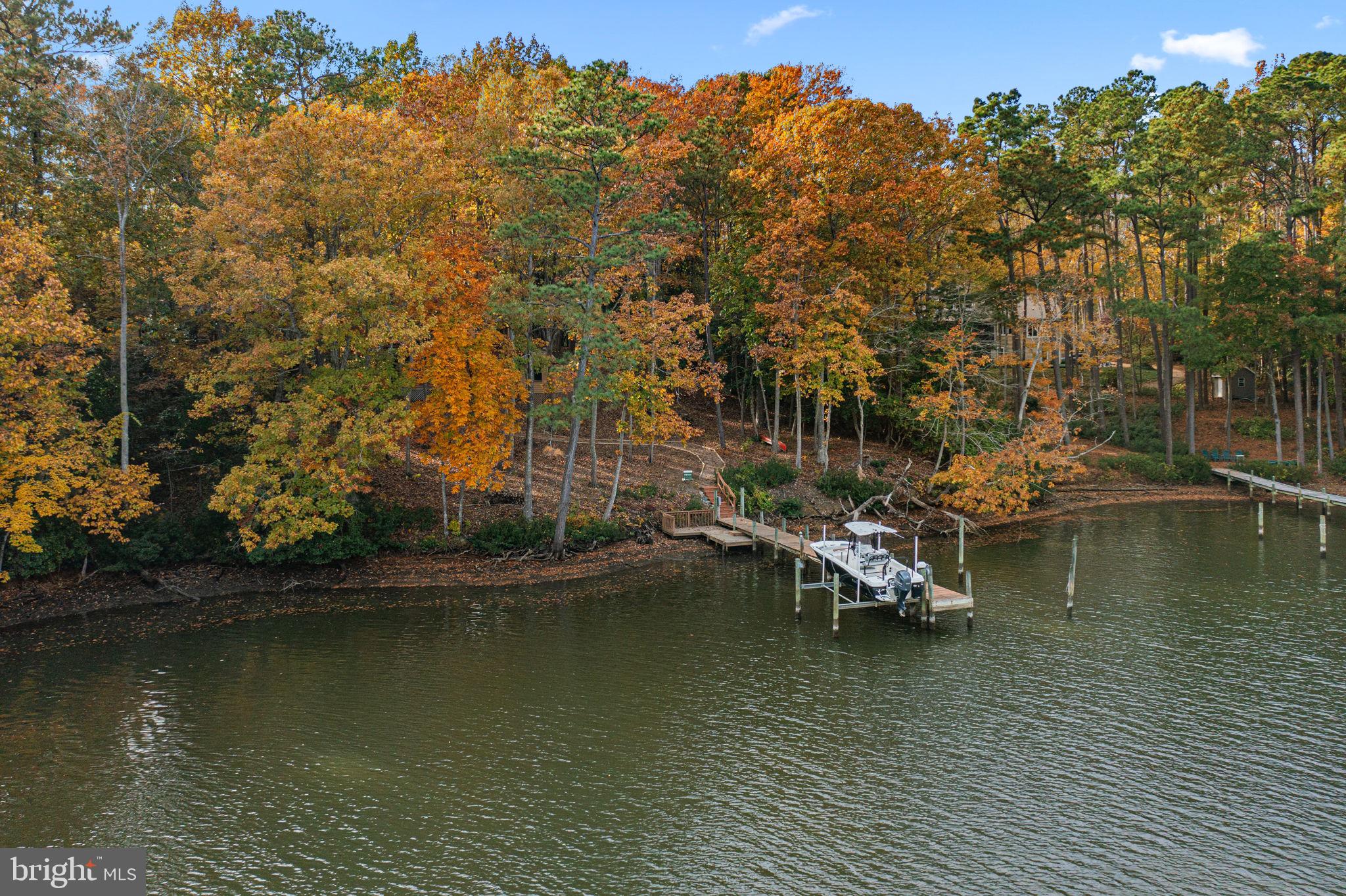 941 WILTON COVES DRIVE