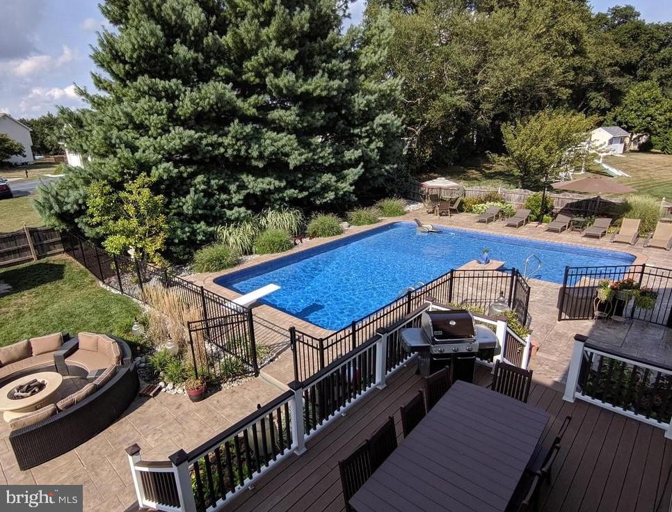 MEADOW GLEN - Residential