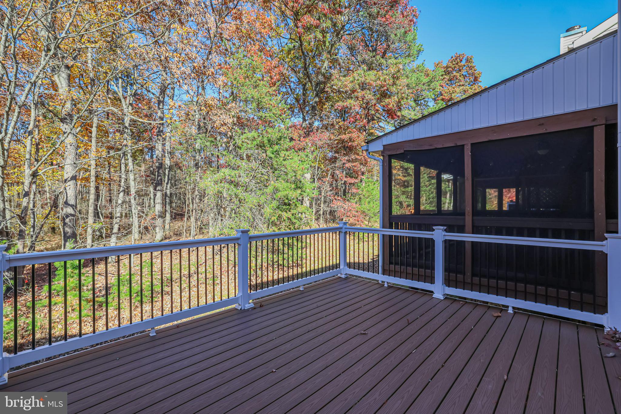 SEVEN OAKS - Residential