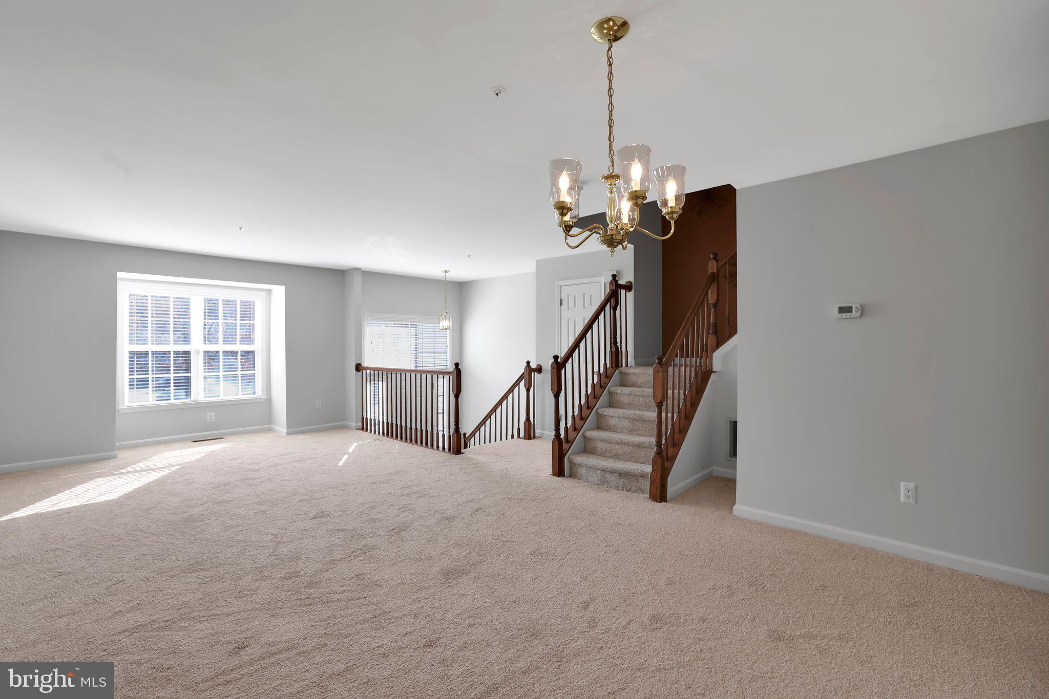 SEVEN OAKS - Residential