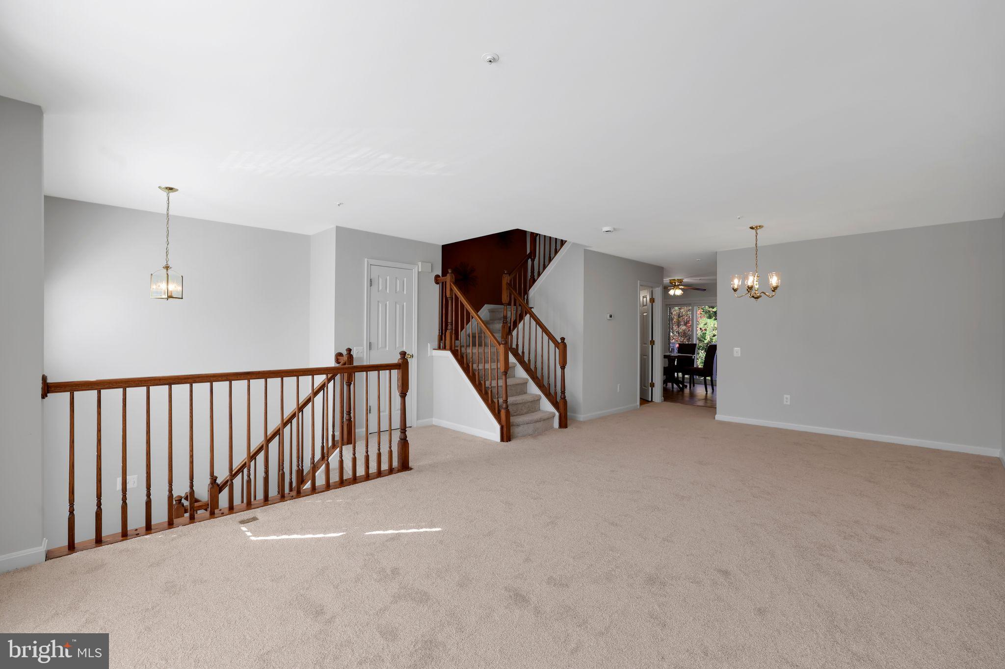 SEVEN OAKS - Residential