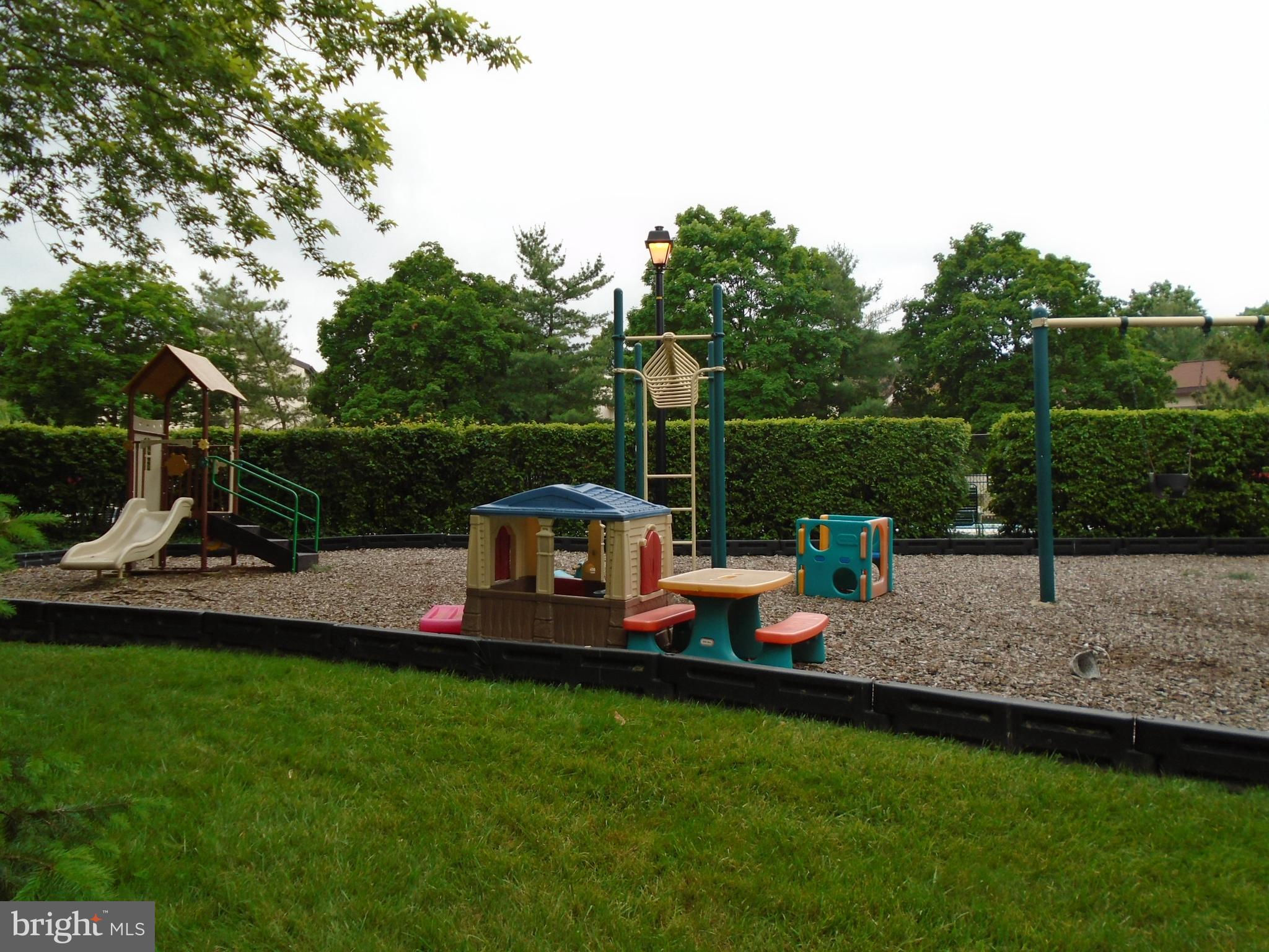 ROLAND SPRINGS - Residential