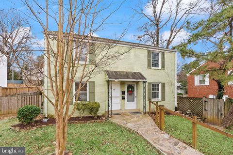 5818 WASHINGTON BOULEVARD ARLINGTON VA 22205