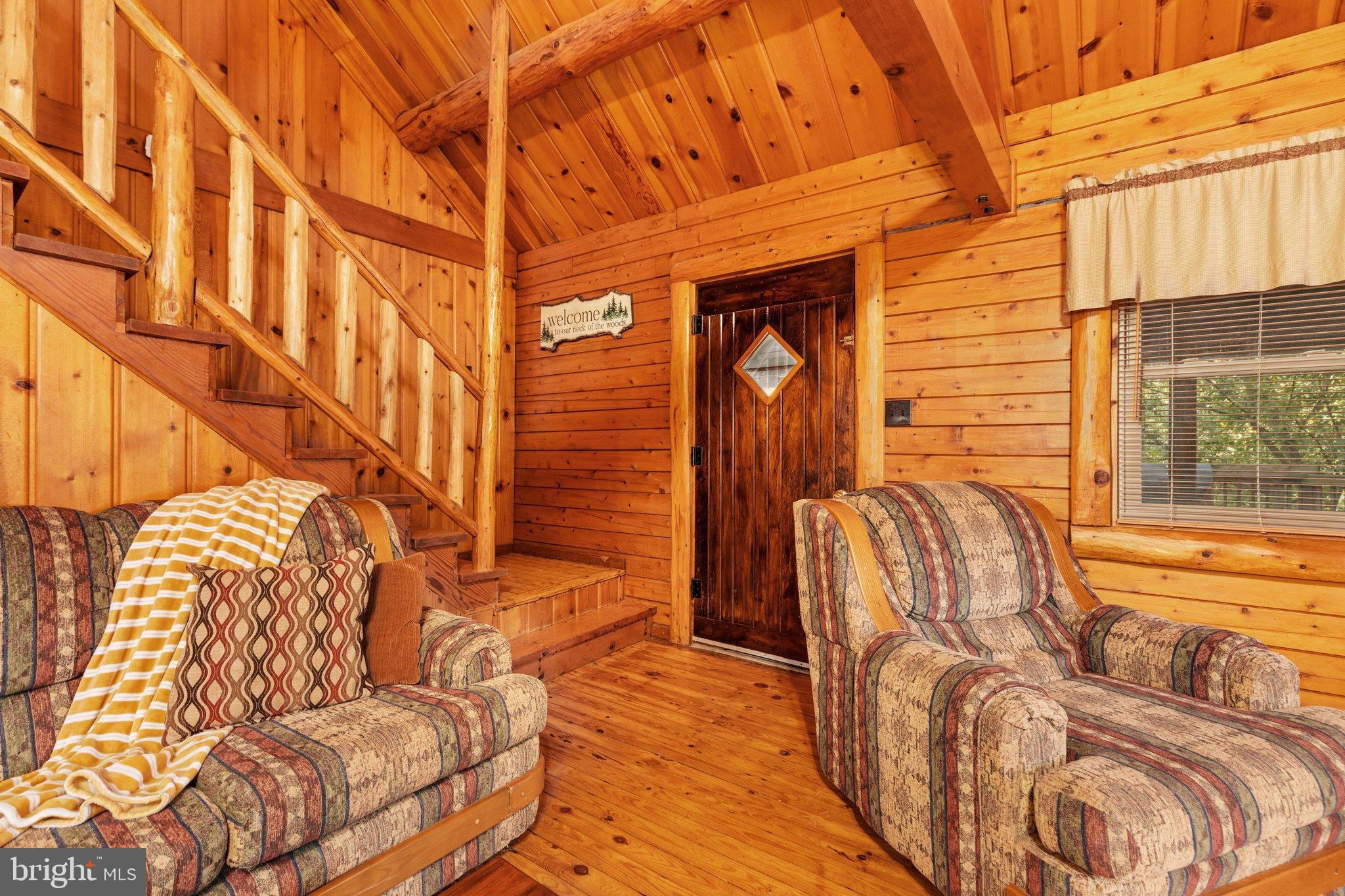 4136 US HIGHWAY 211 W