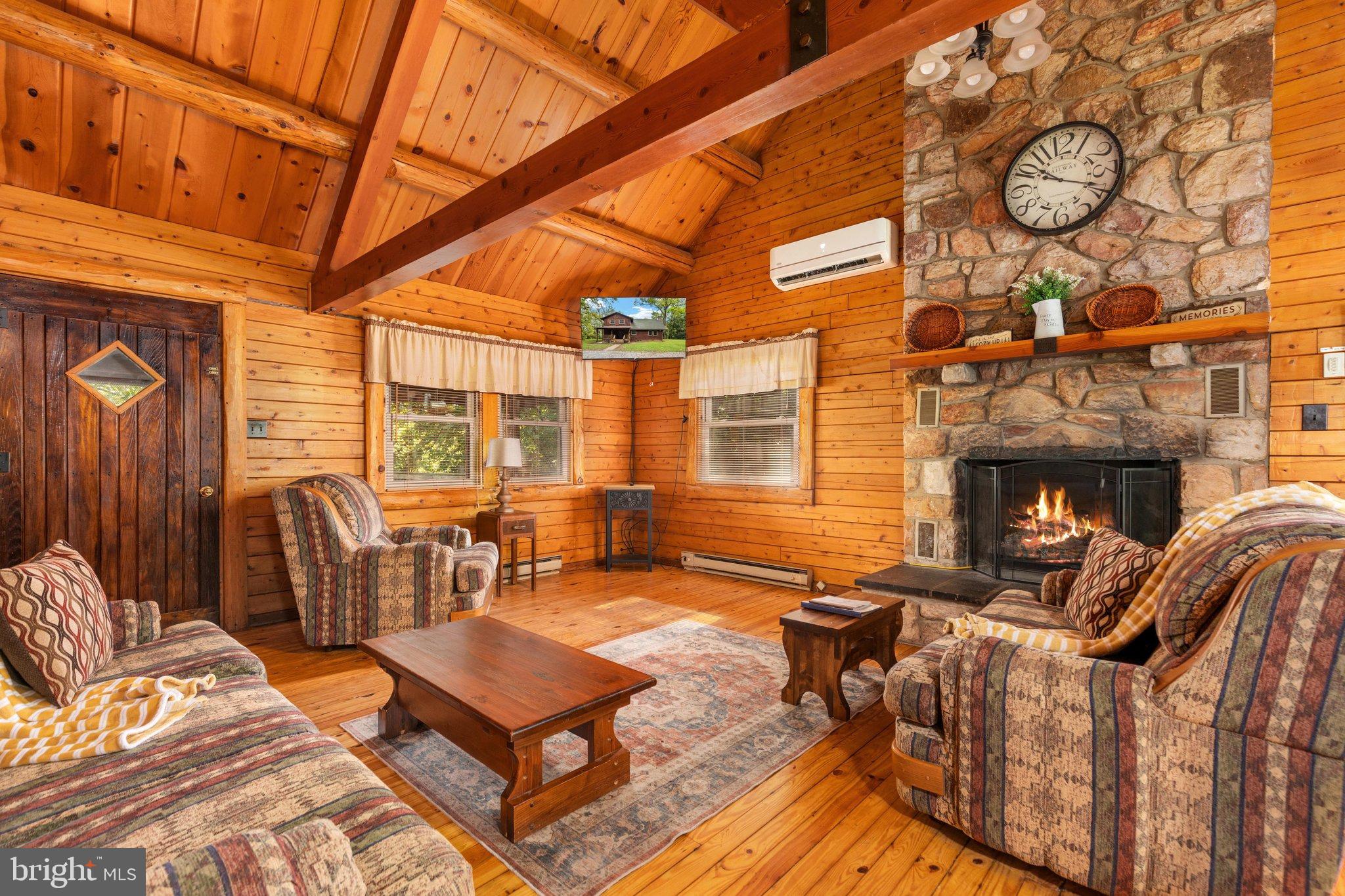 4136 US HIGHWAY 211 W