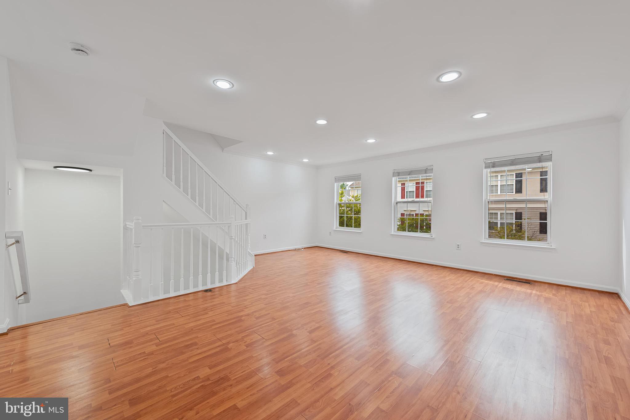 GROVEWOOD - Residential Lease