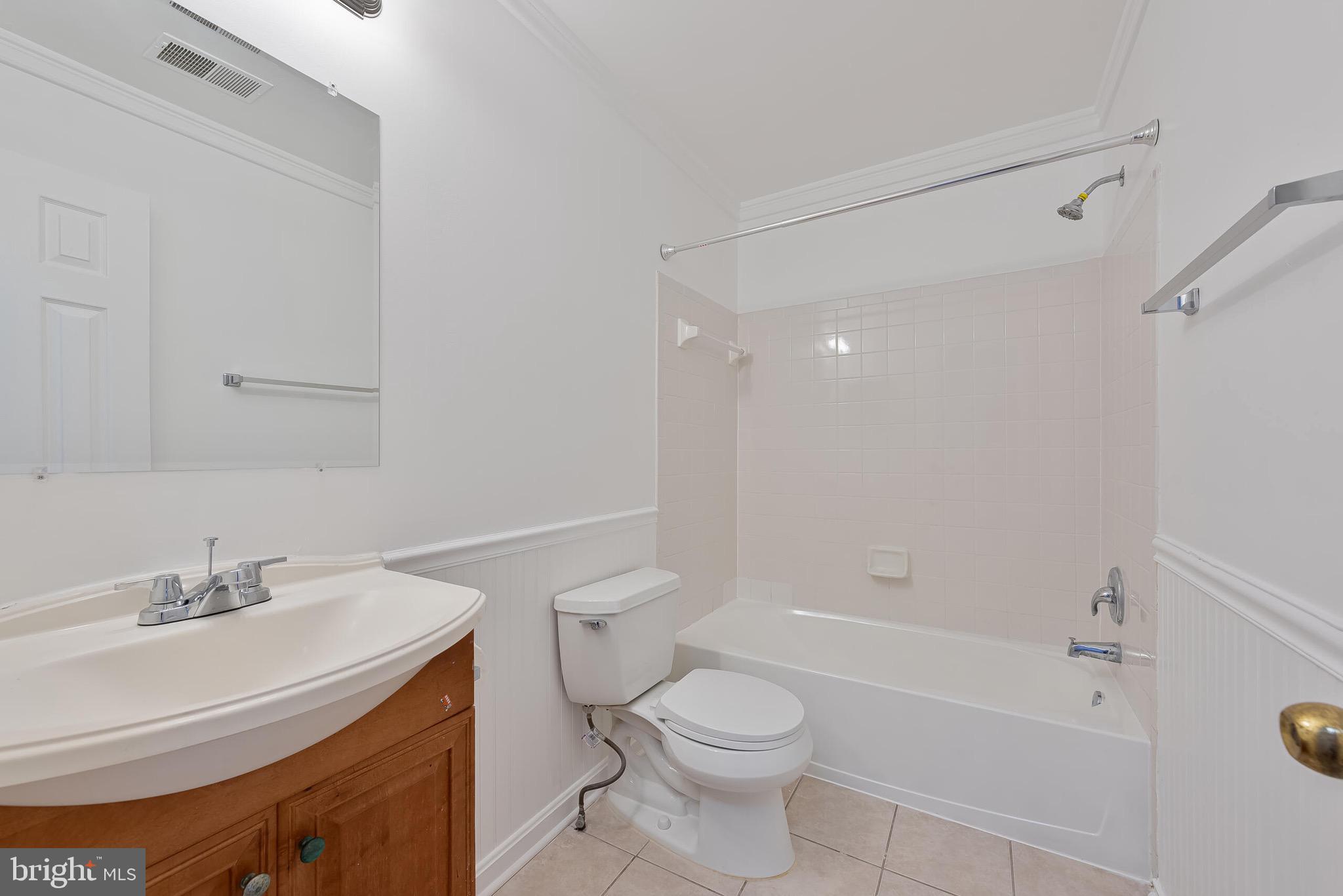 GROVEWOOD - Residential Lease