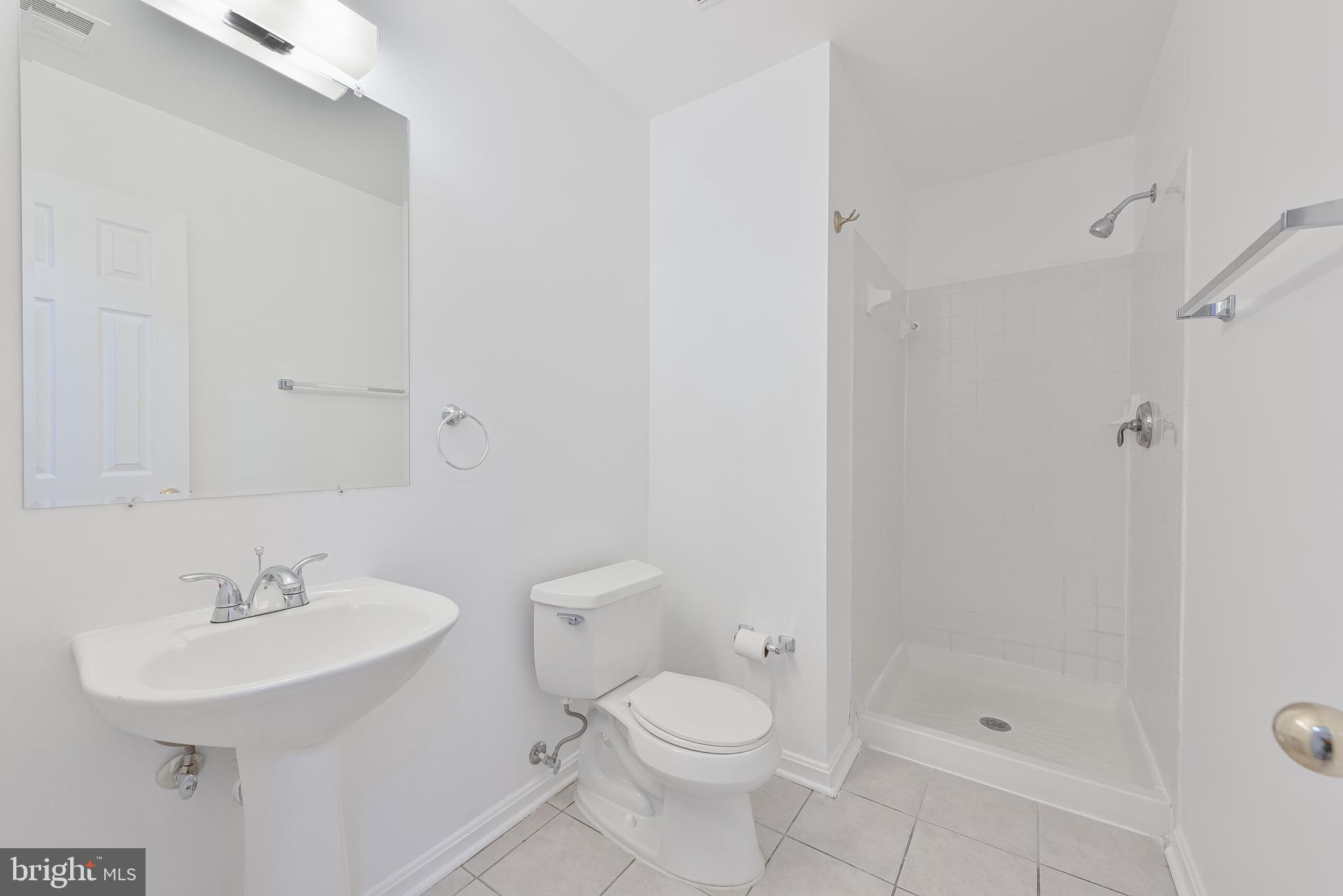 GROVEWOOD - Residential Lease