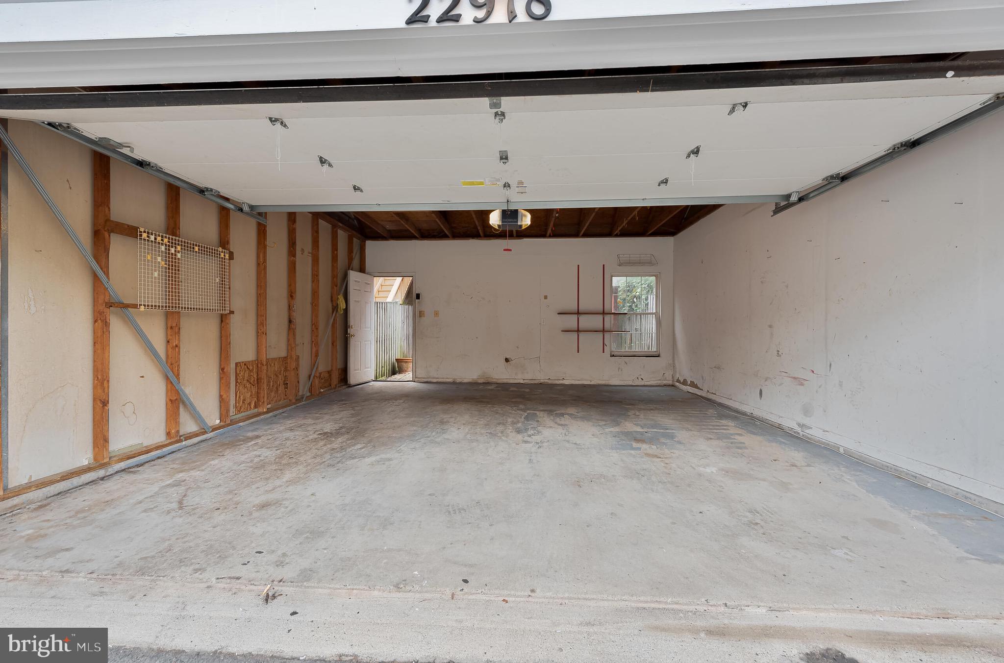 GROVEWOOD - Residential Lease