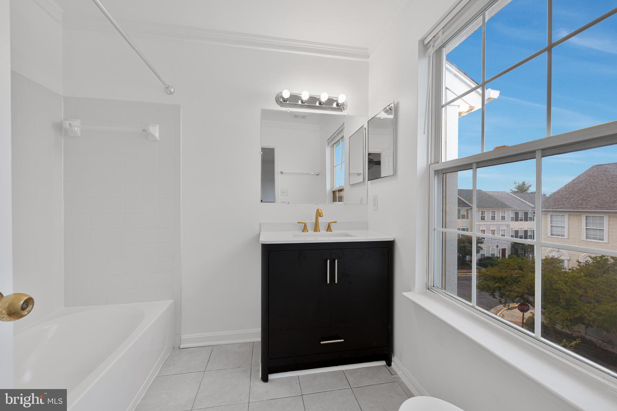 GROVEWOOD - Residential Lease