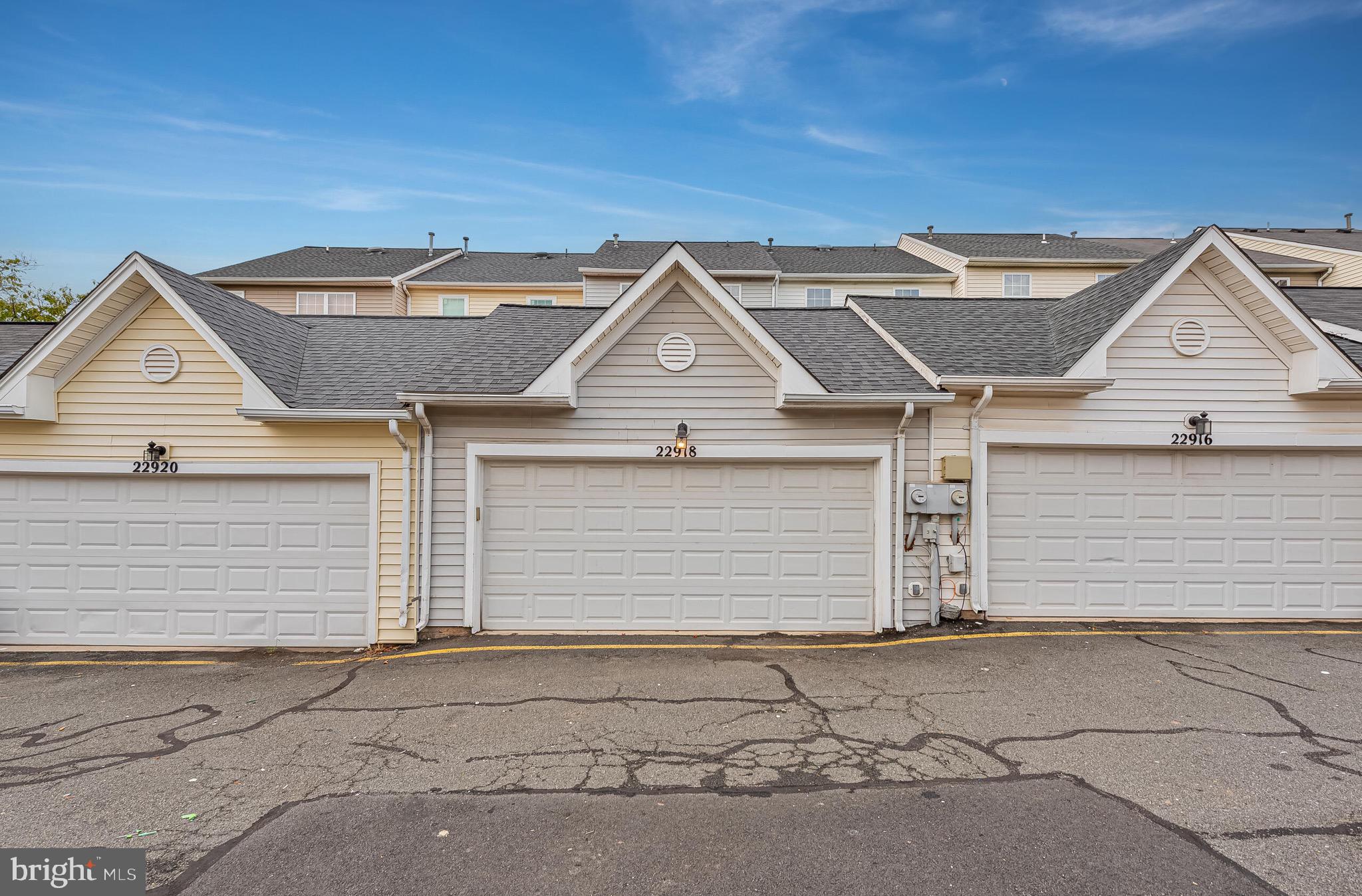 GROVEWOOD - Residential Lease