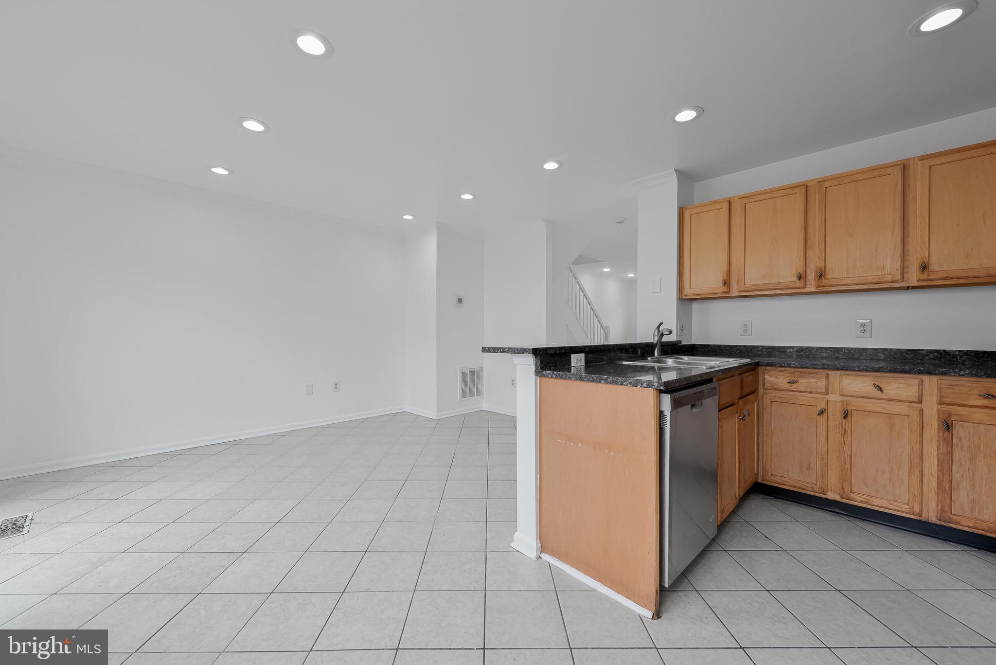 GROVEWOOD - Residential Lease