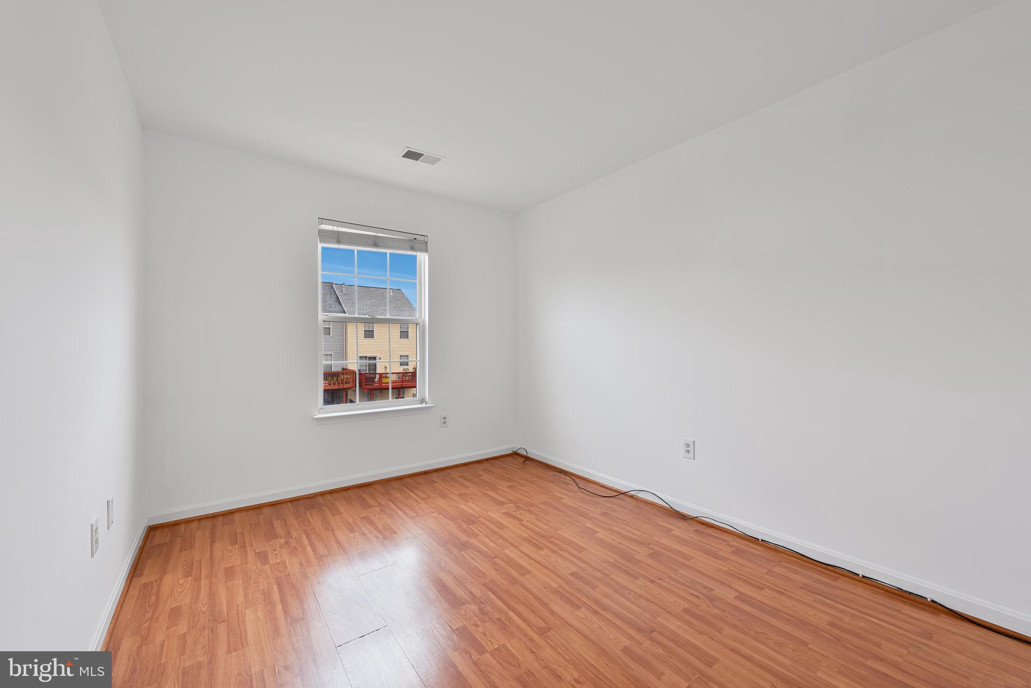 GROVEWOOD - Residential Lease