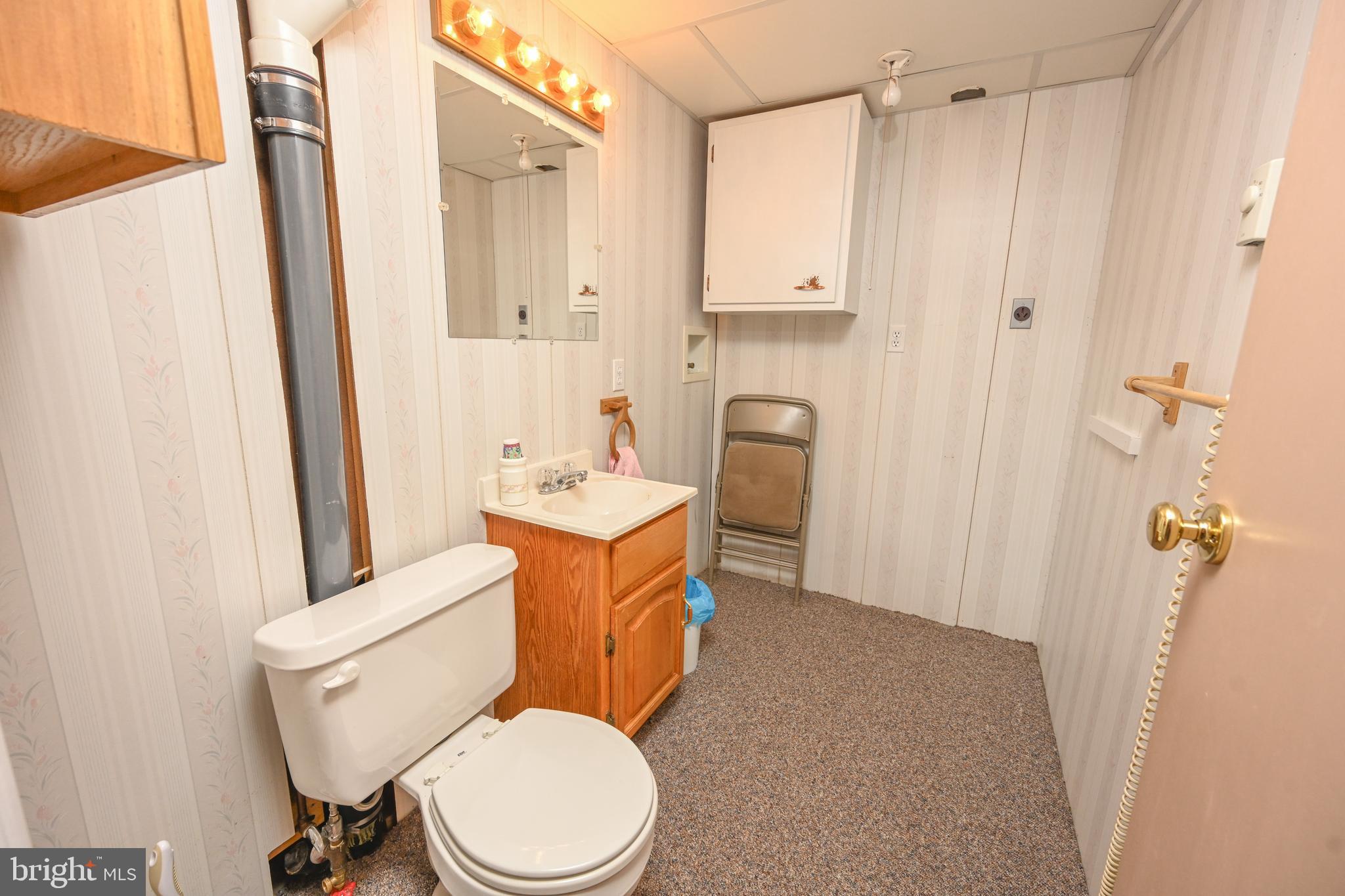 THOUSAND ACRES - Residential