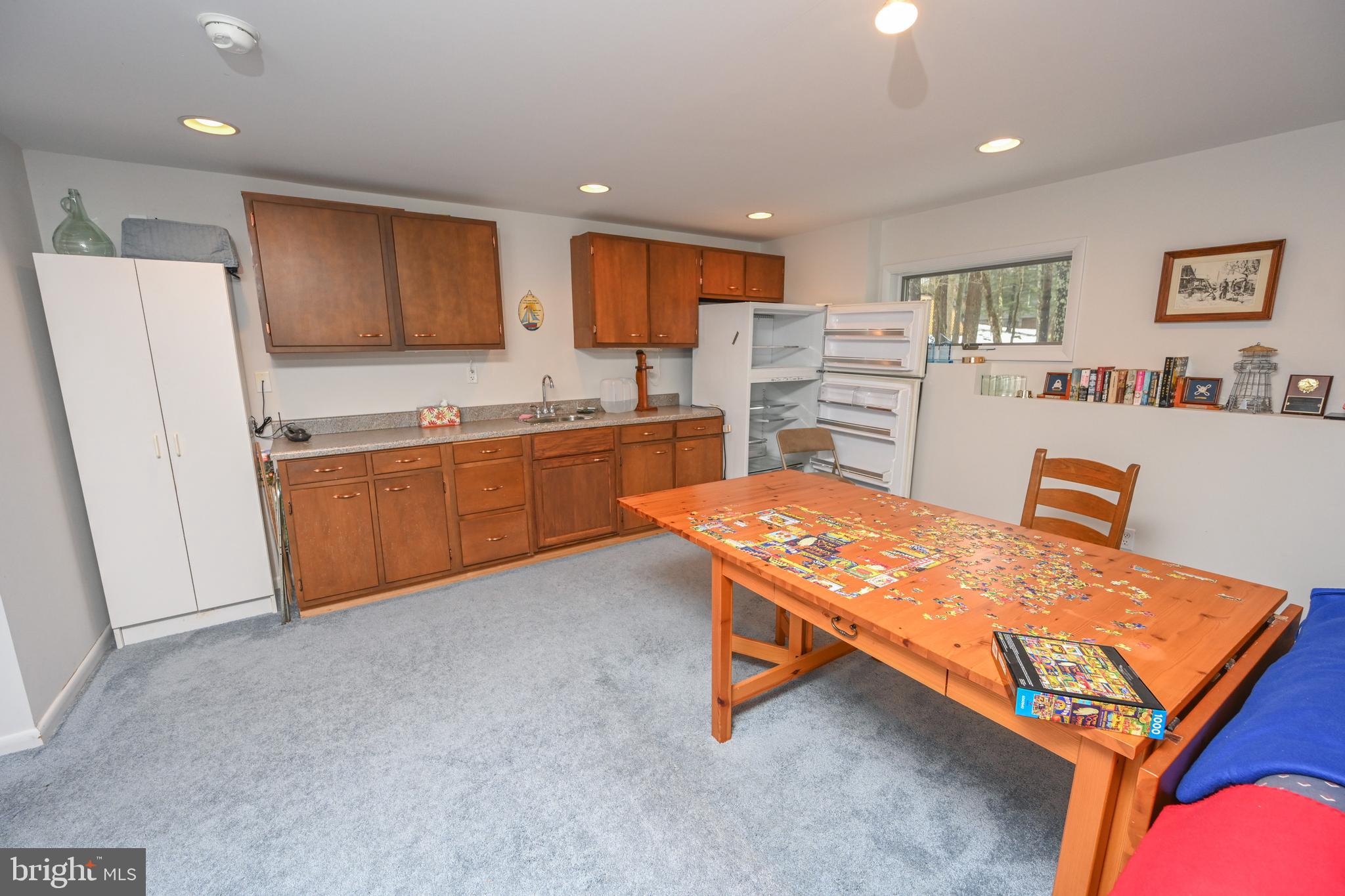 THOUSAND ACRES - Residential