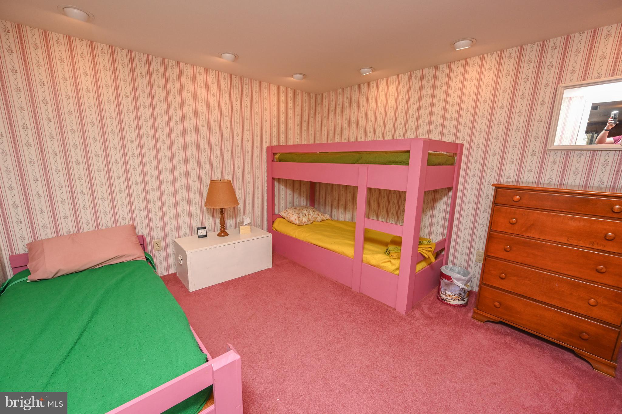 THOUSAND ACRES - Residential