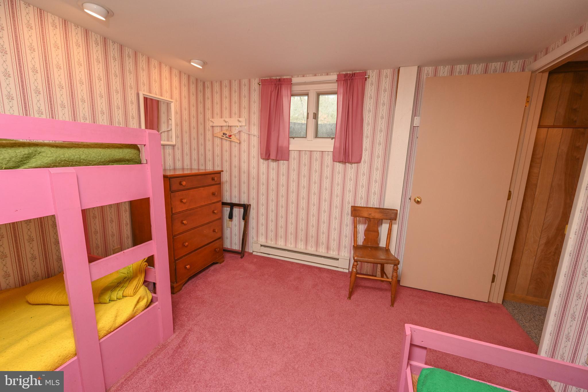 THOUSAND ACRES - Residential