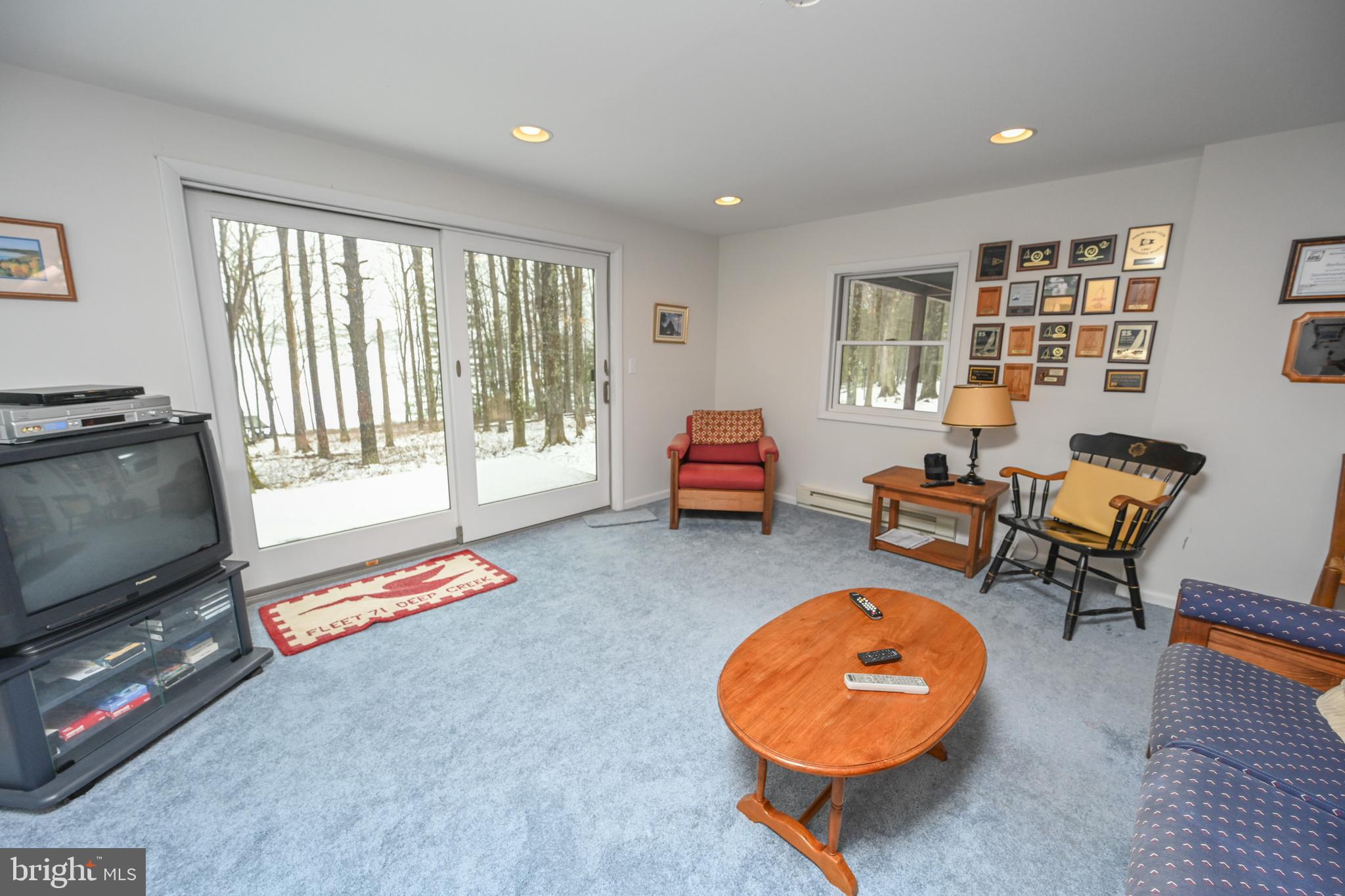 THOUSAND ACRES - Residential