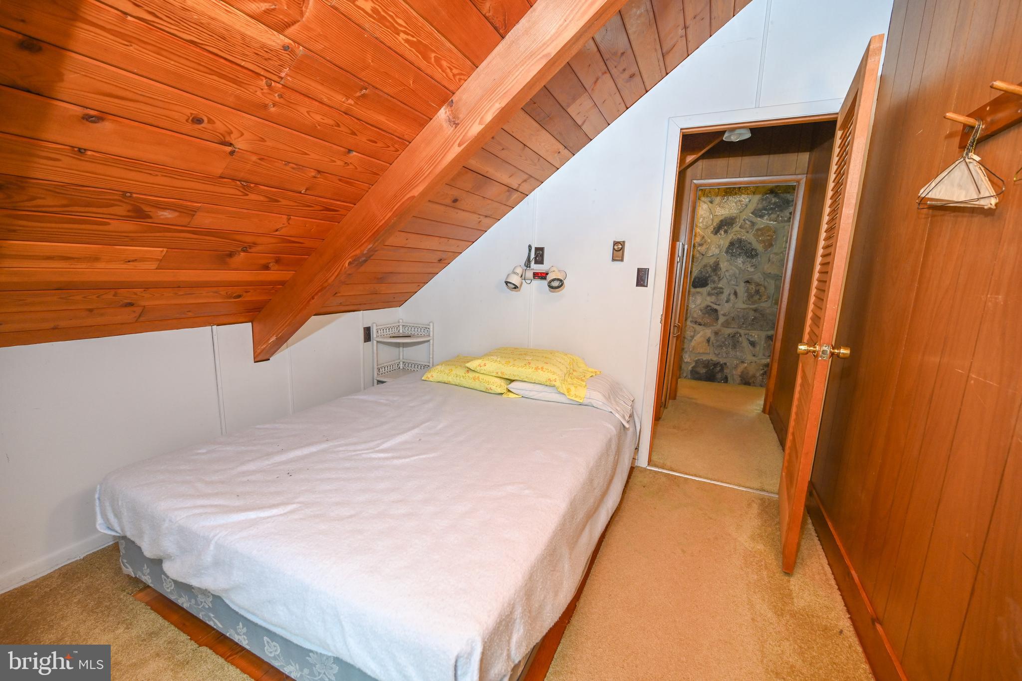 THOUSAND ACRES - Residential