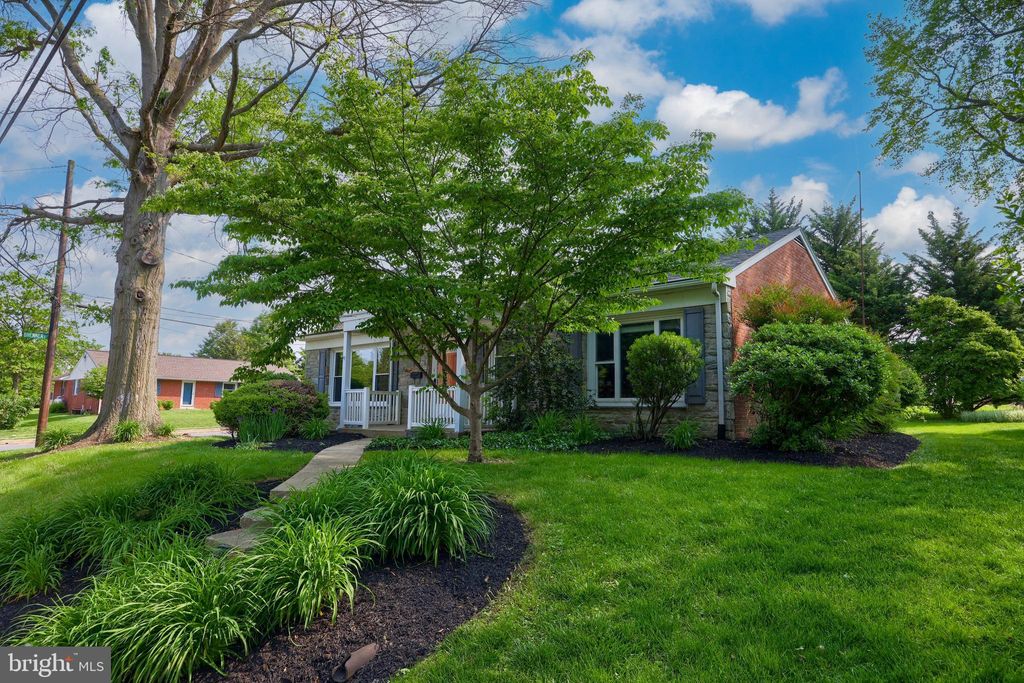 Photo of 458 HOSTETTER DR, MILLERSVILLE, PA 17551 (MLS # PALA2035242)