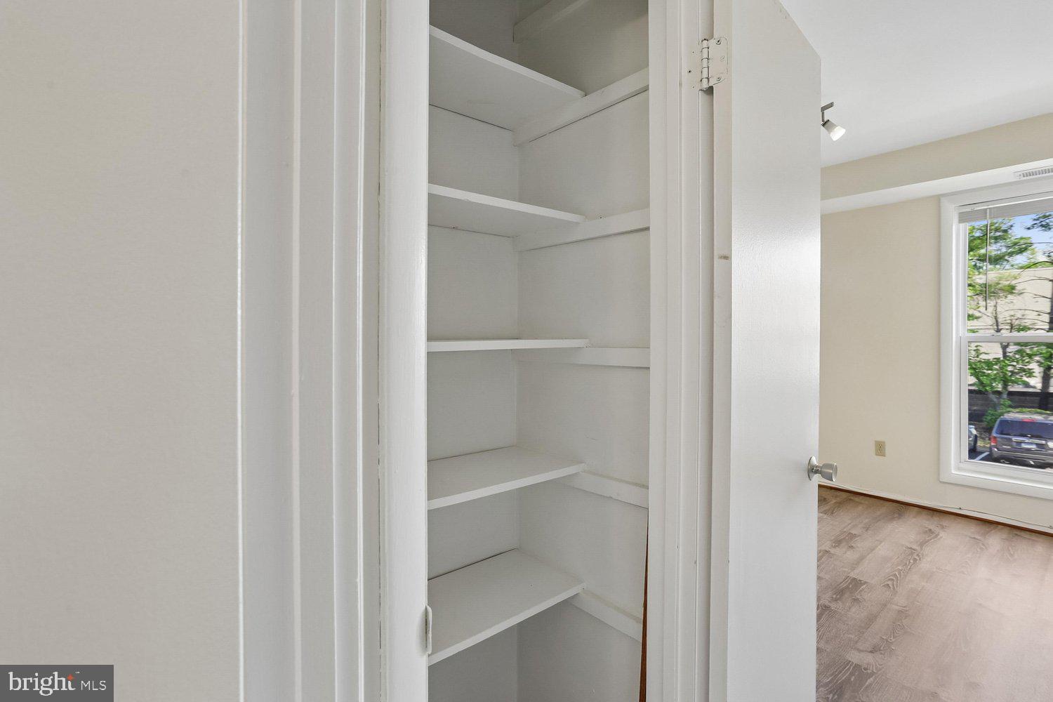 WALNUT GROVE - Residential